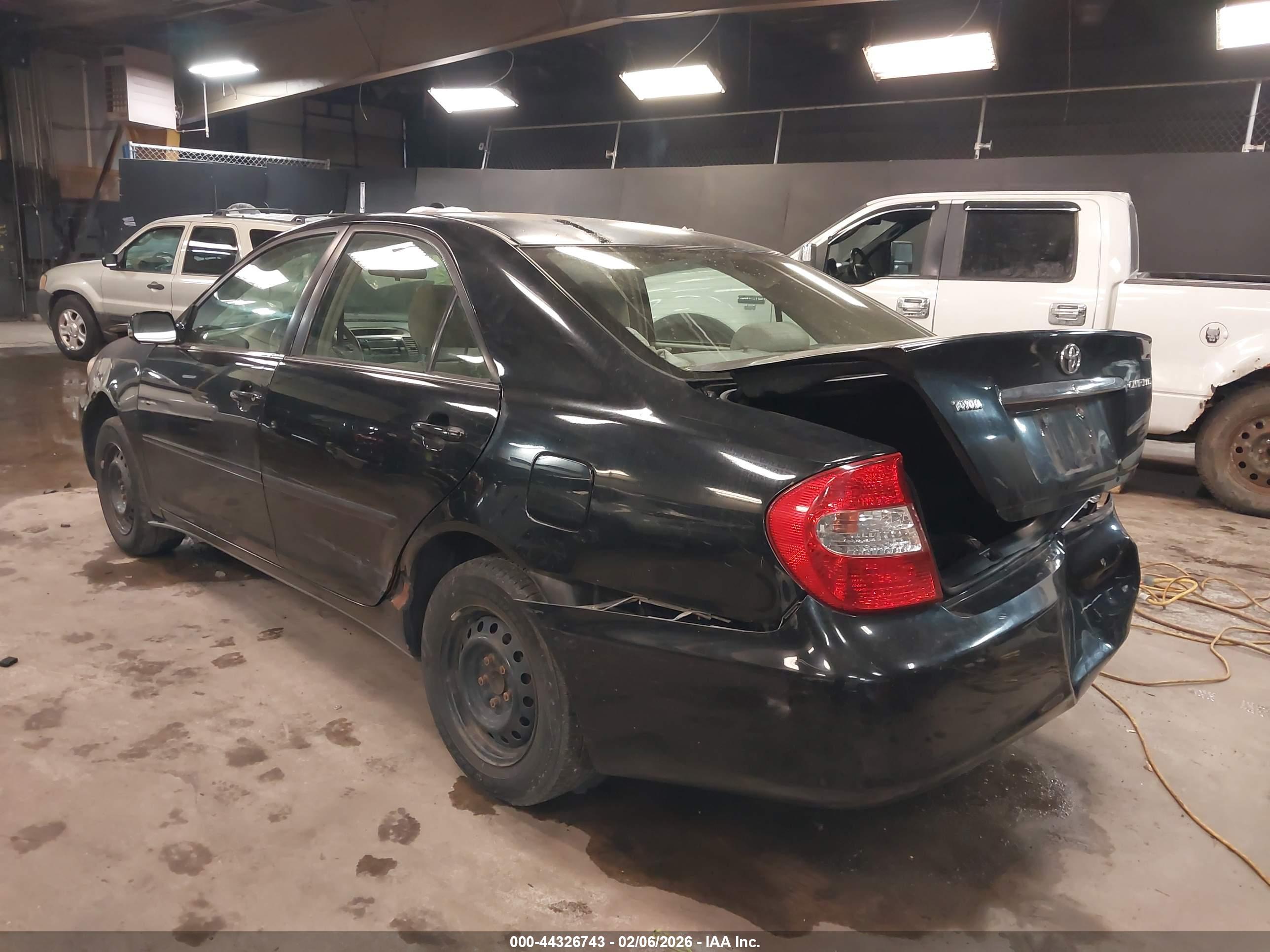 TOYOTA CAMRY image 6