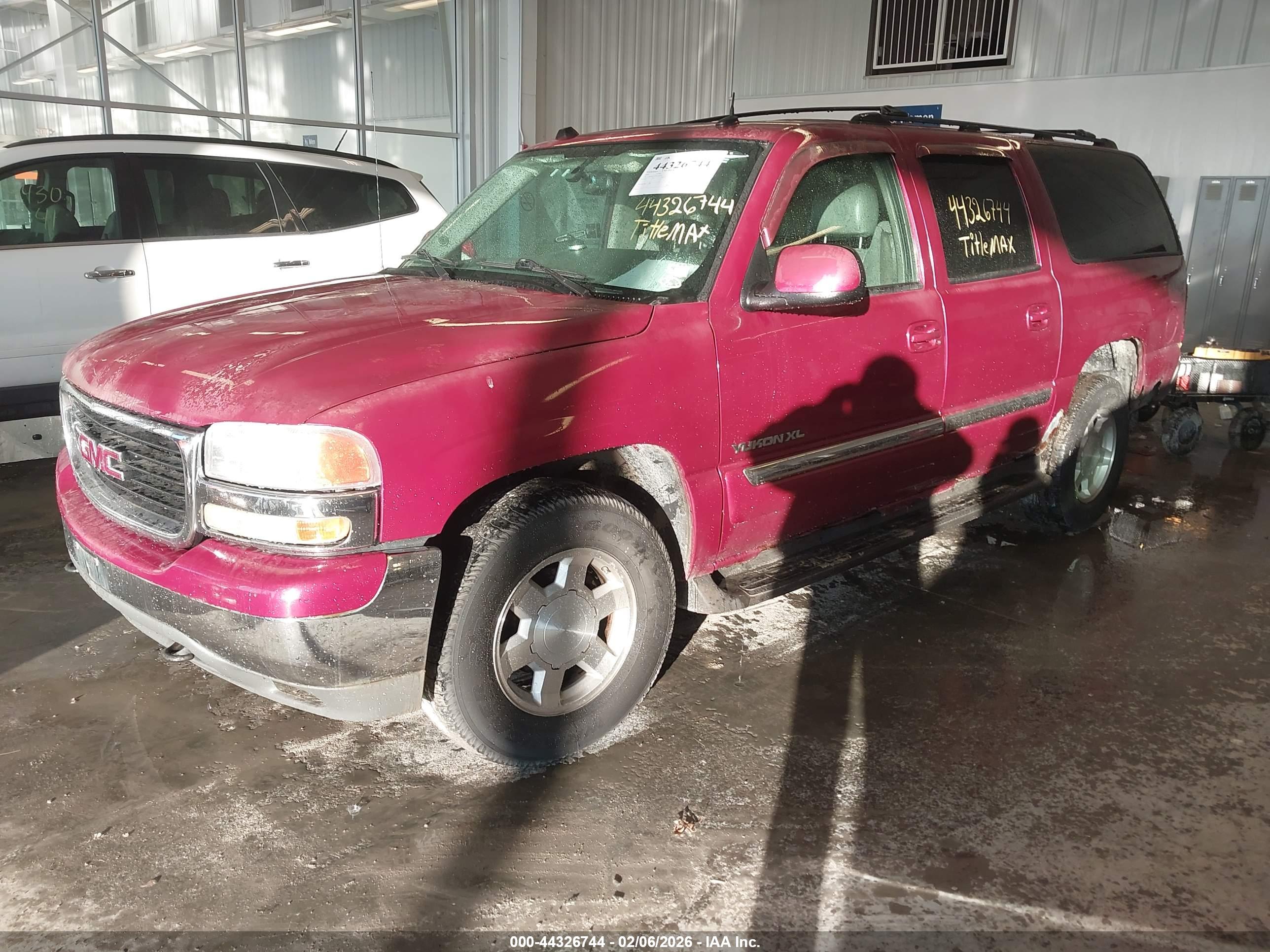 GMC YUKON image 2
