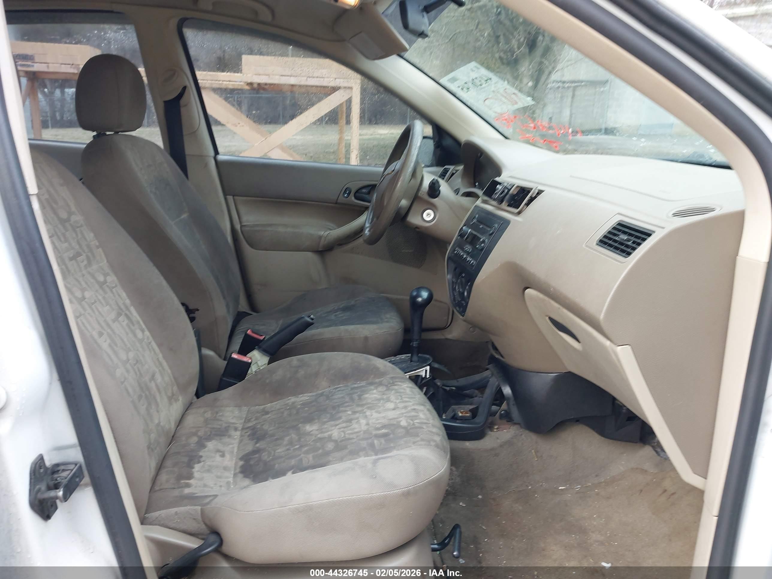 FORD FOCUS image 5