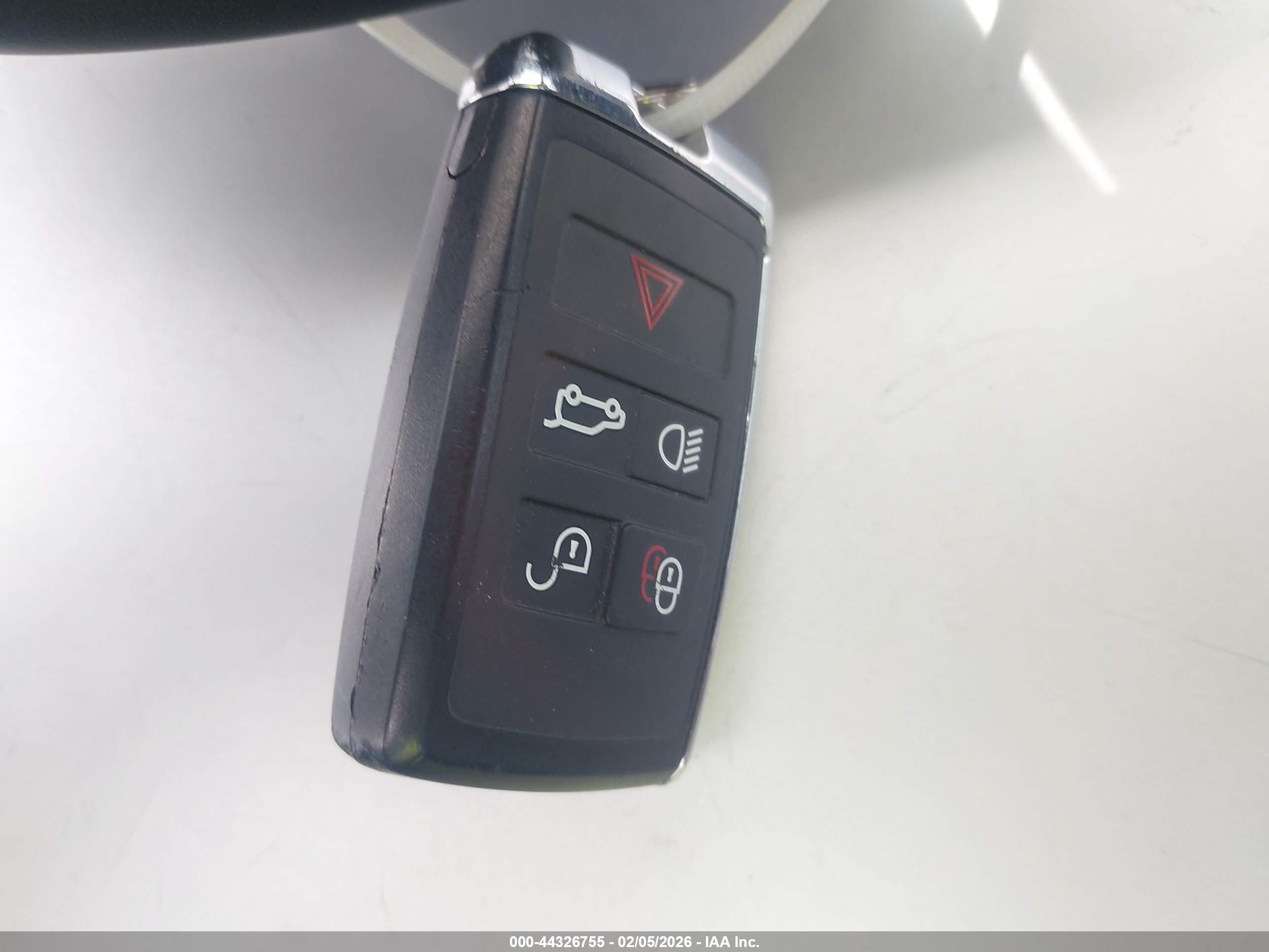 JAGUAR E-PACE image 11