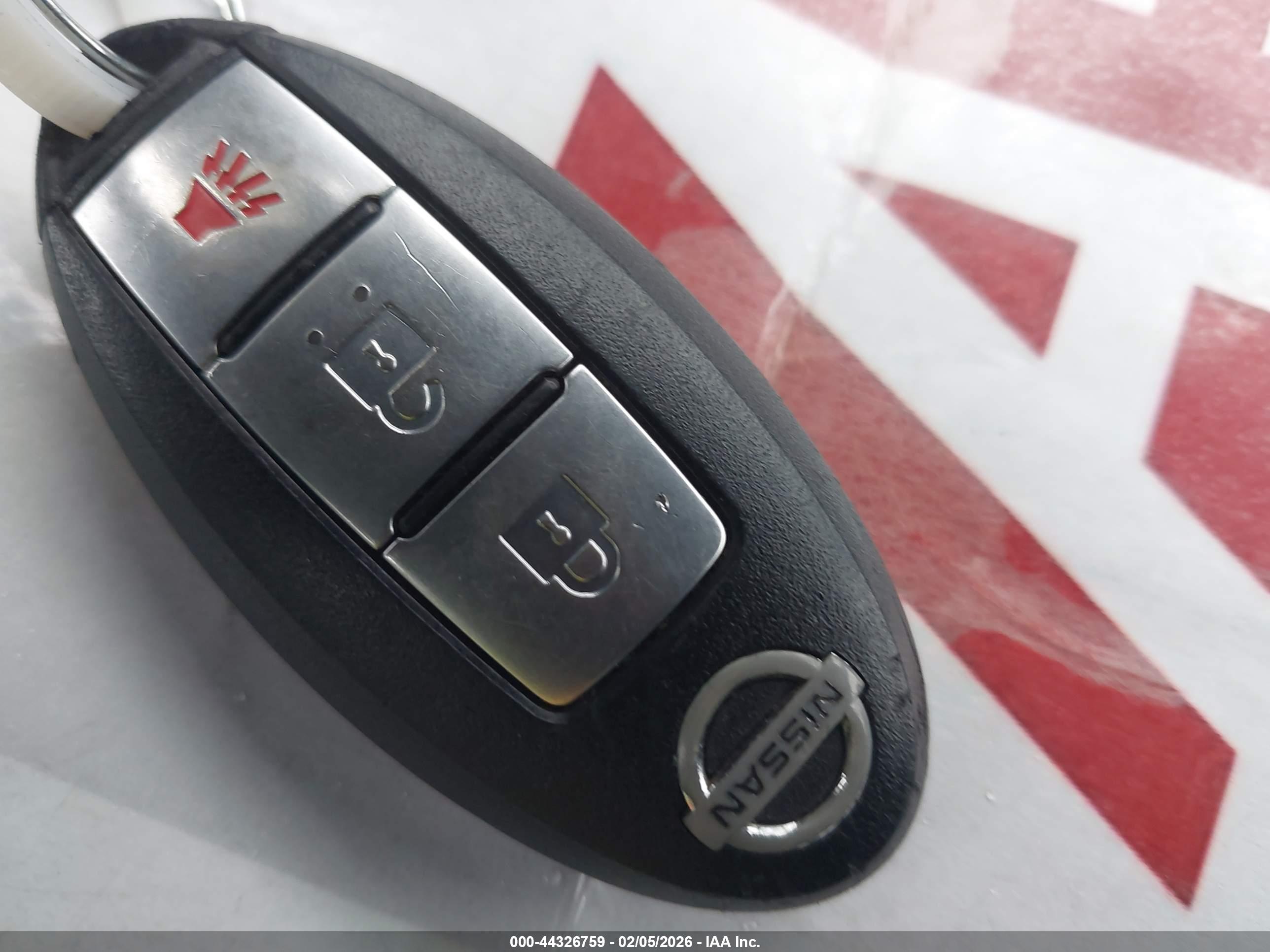 NISSAN ROGUE image 11
