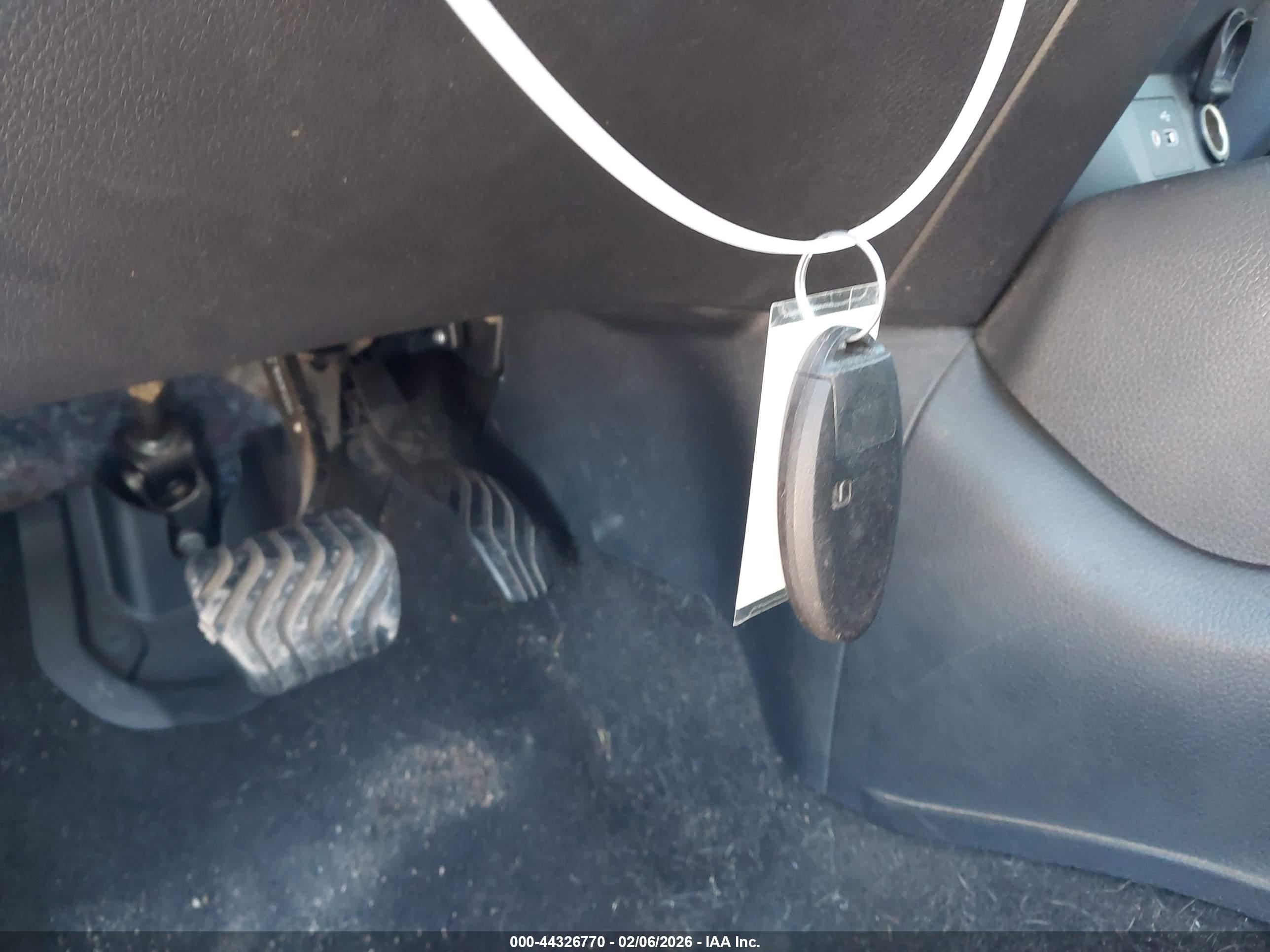 NISSAN ROGUE image 11