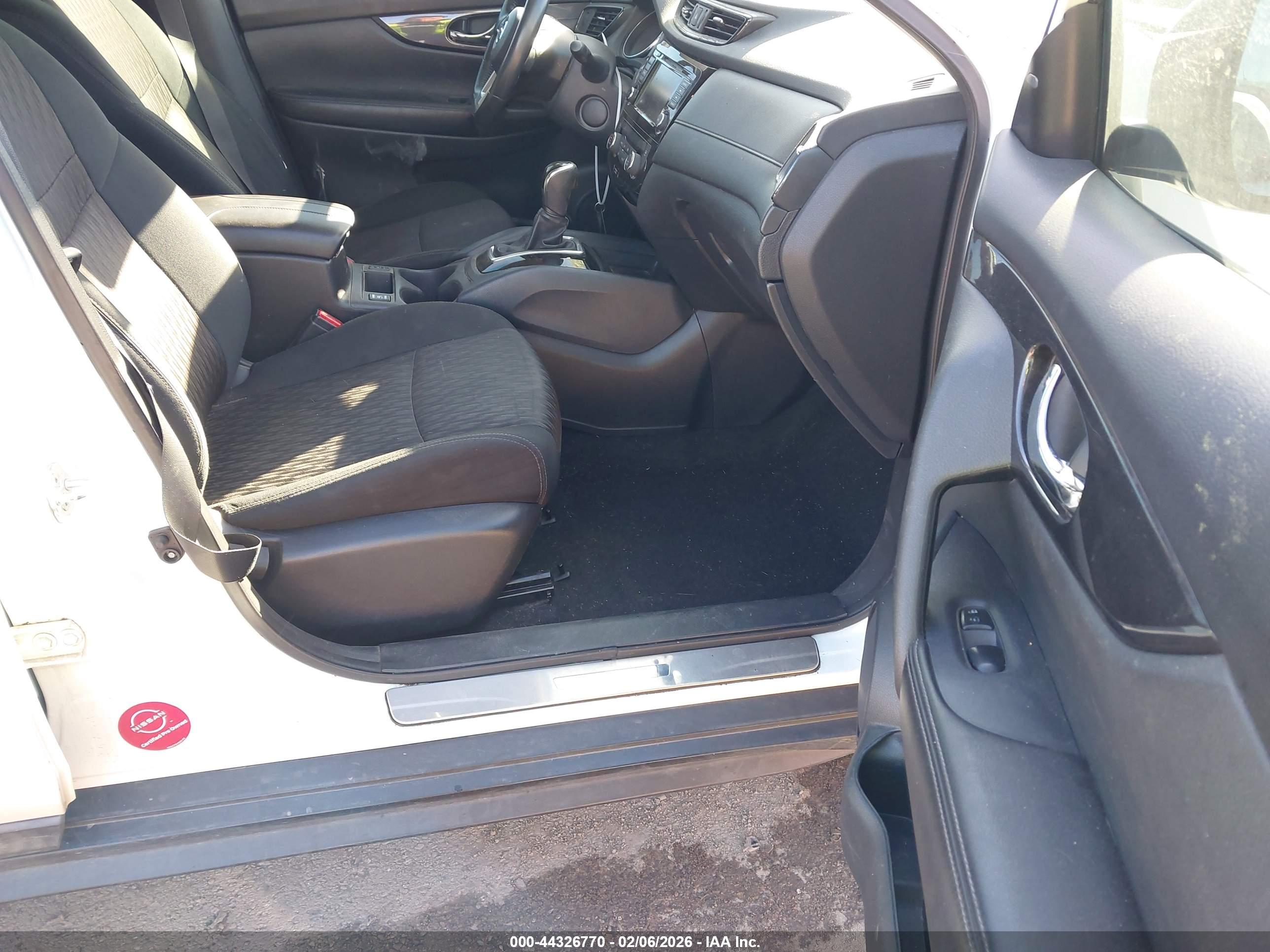 NISSAN ROGUE image 5