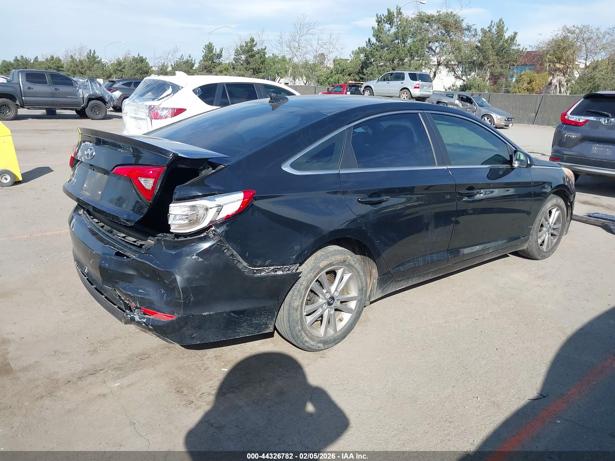 HYUNDAI SONATA image 4