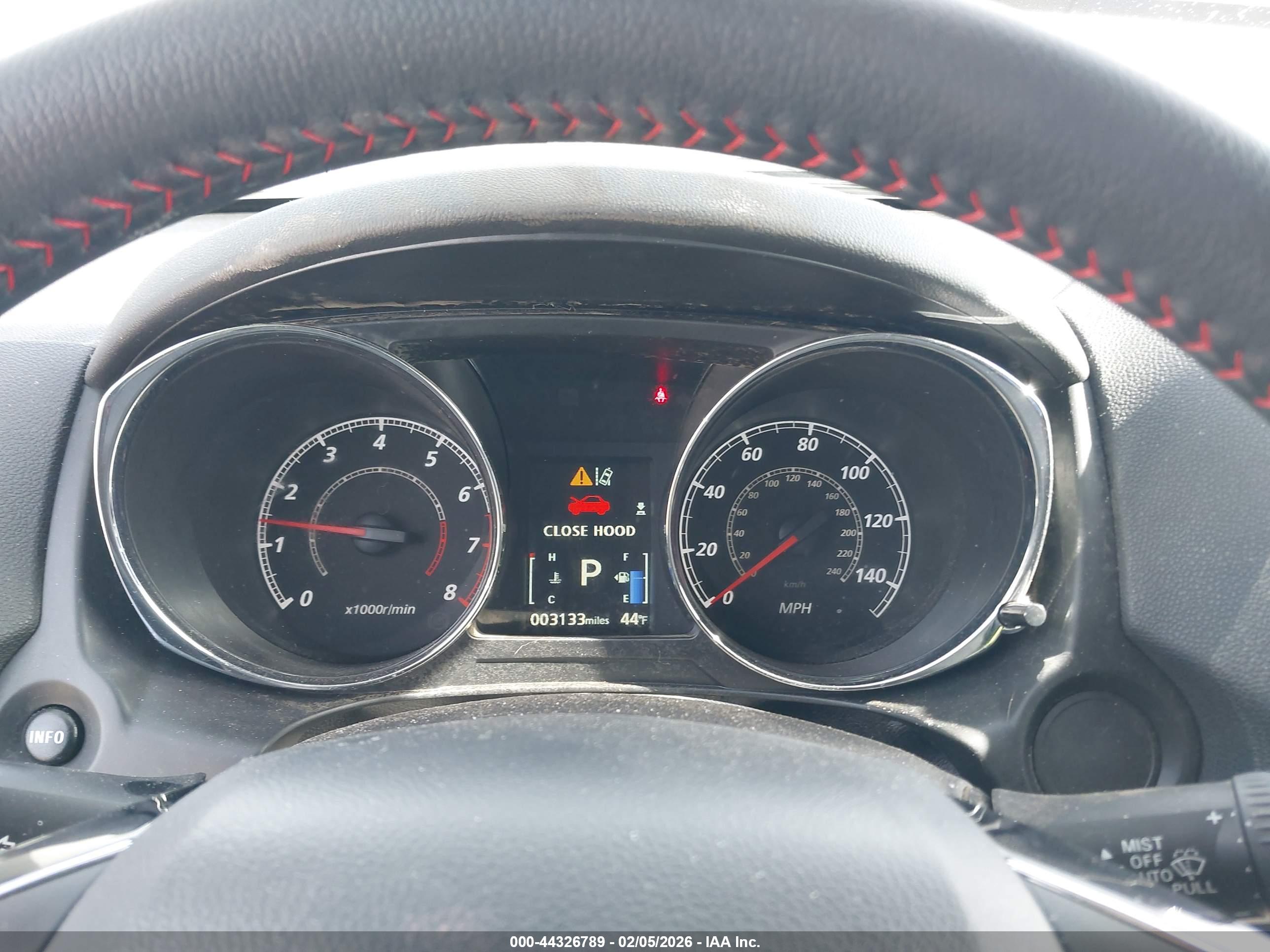 MITSUBISHI OUTLANDER image 7