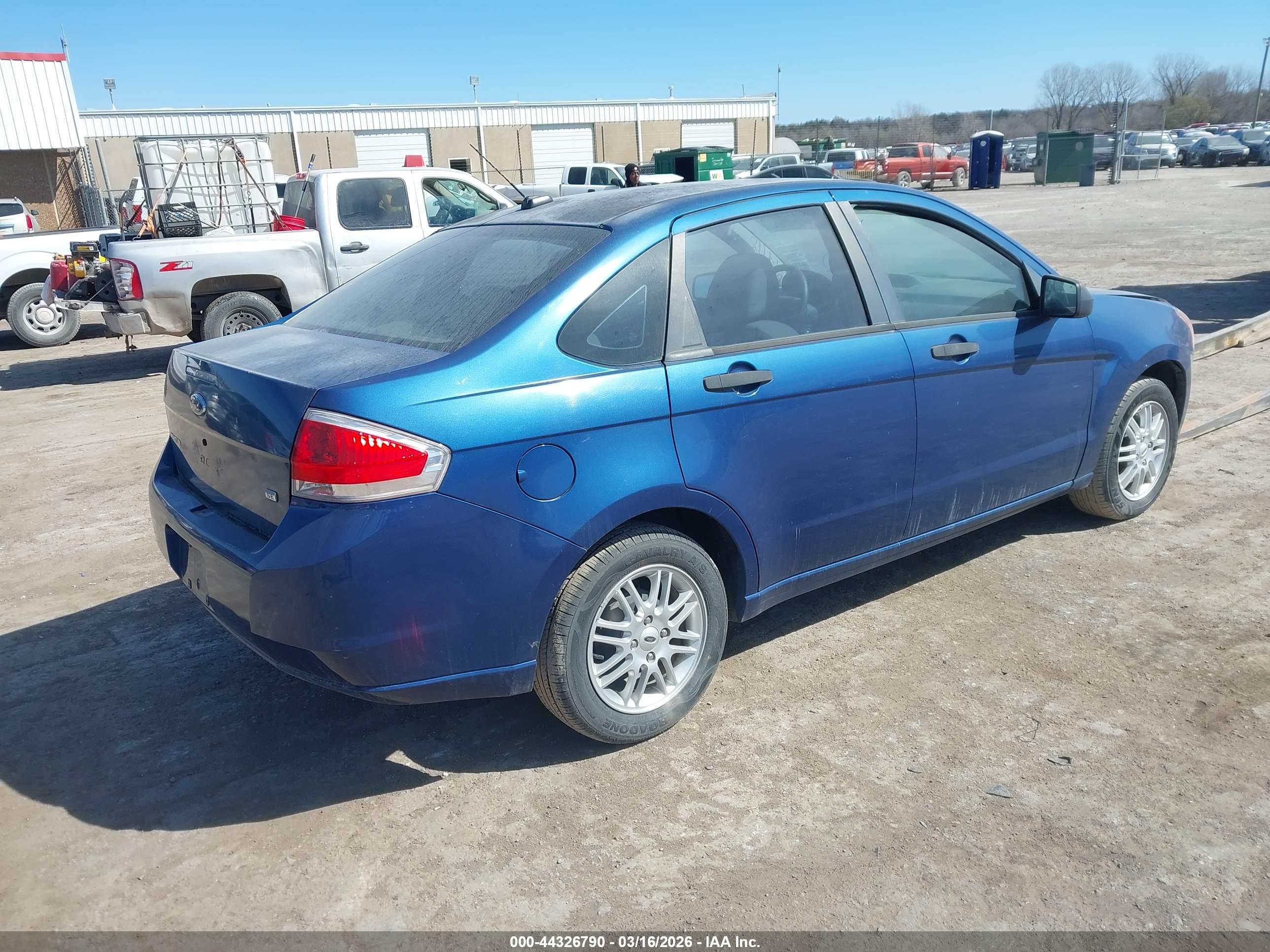 FORD FOCUS image 4