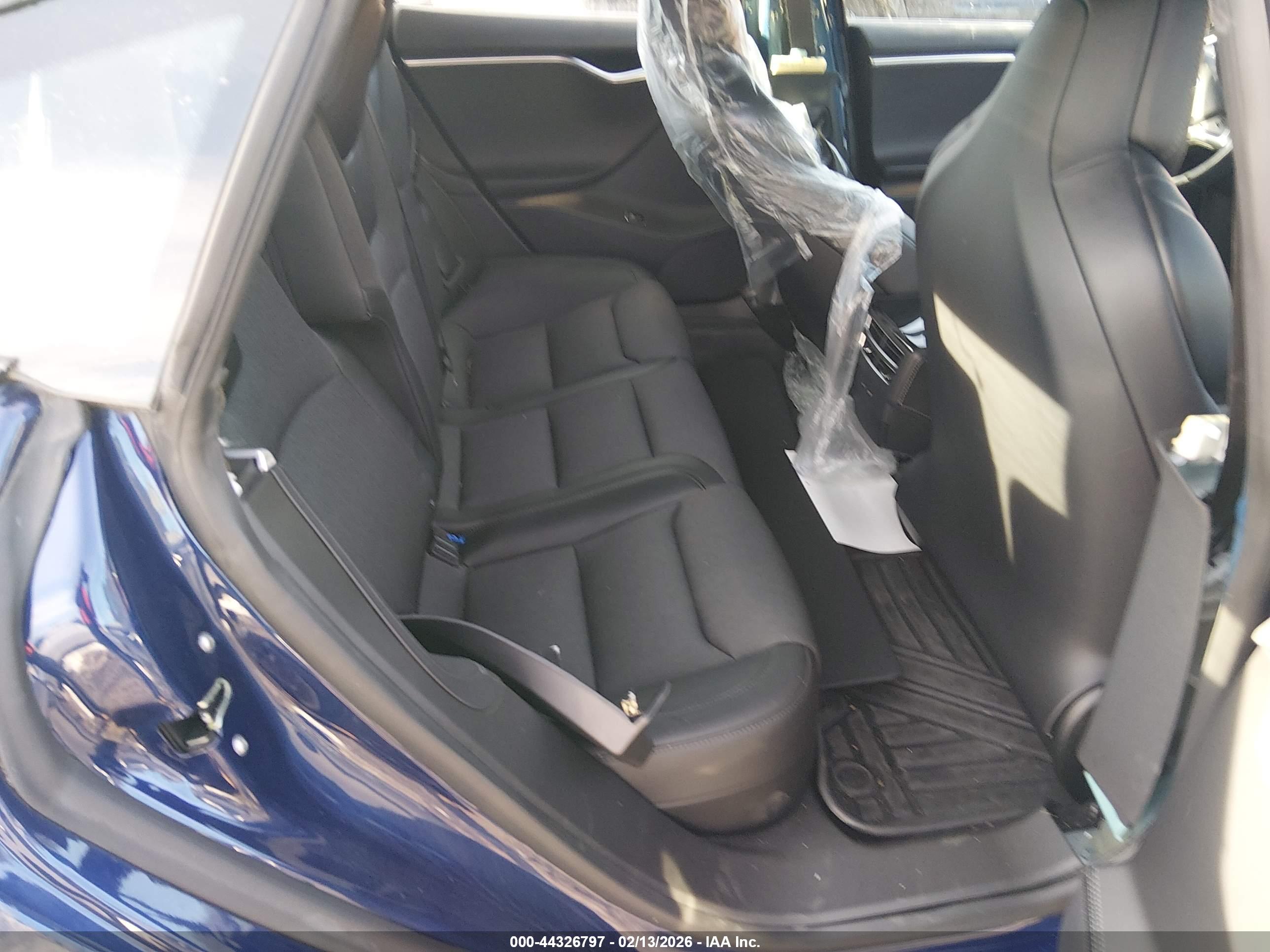 TESLA MODEL image 8