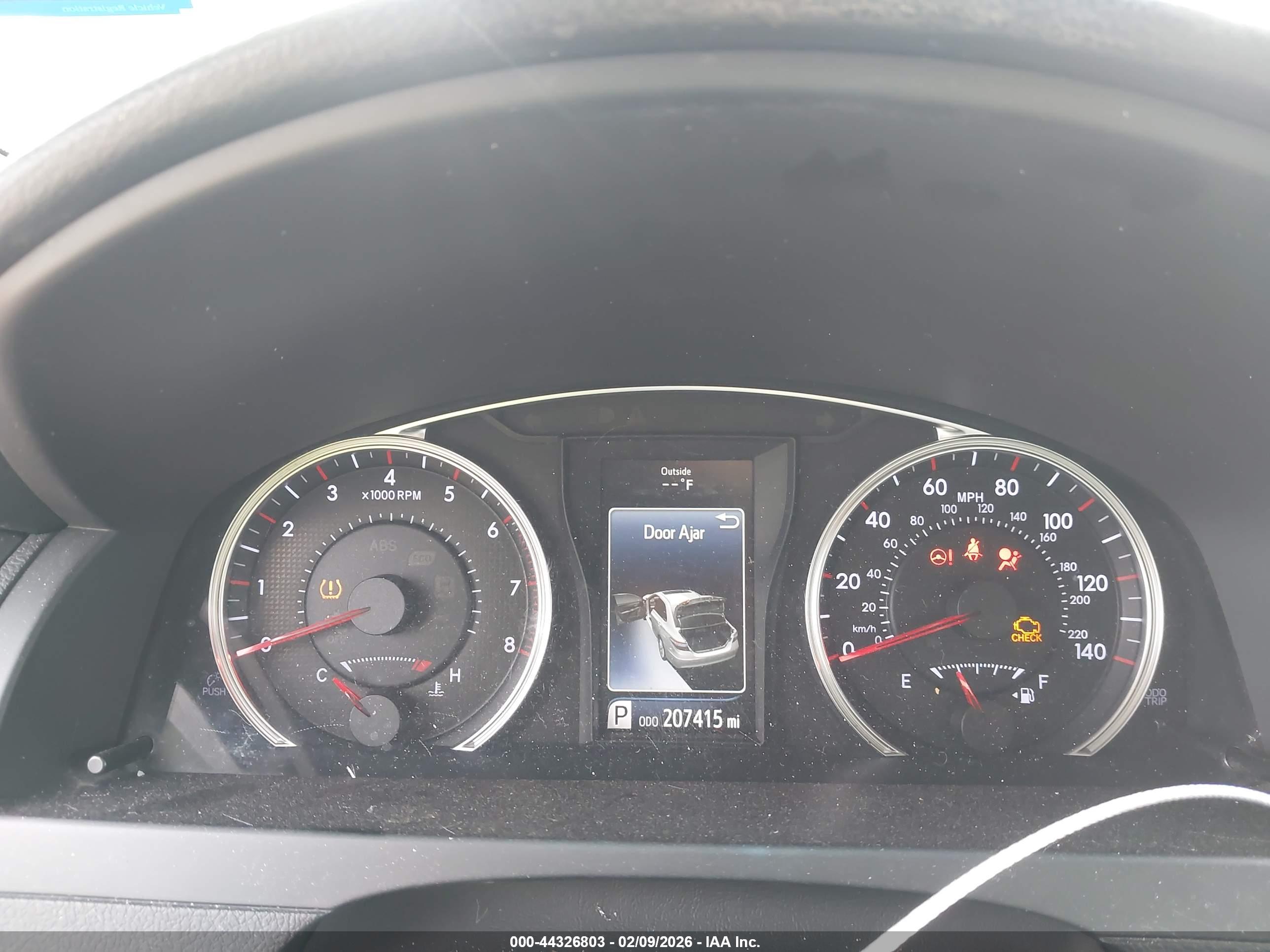 TOYOTA CAMRY image 7