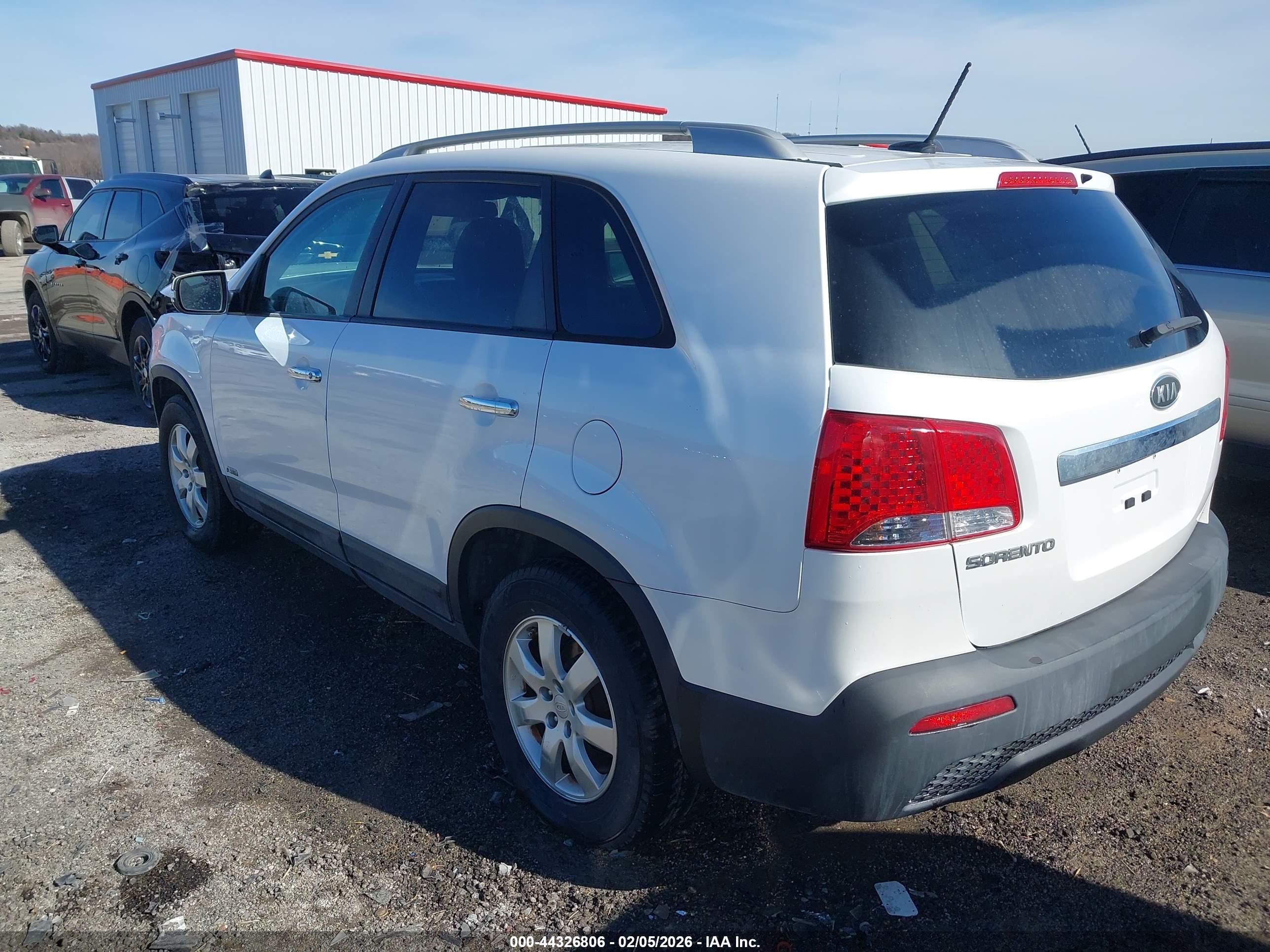 KIA SORENTO image 3