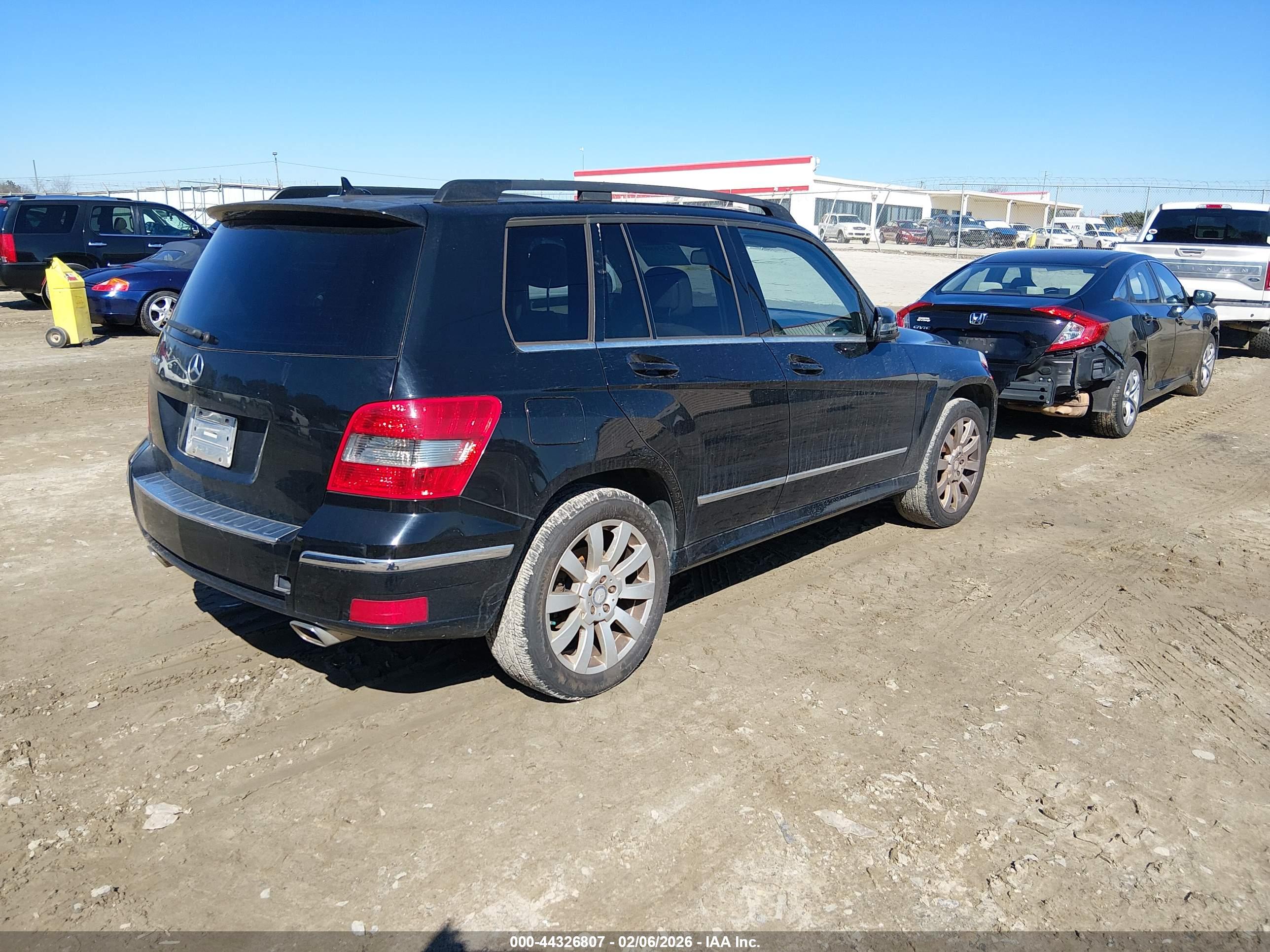 MERCEDES-BENZ GLK image 4