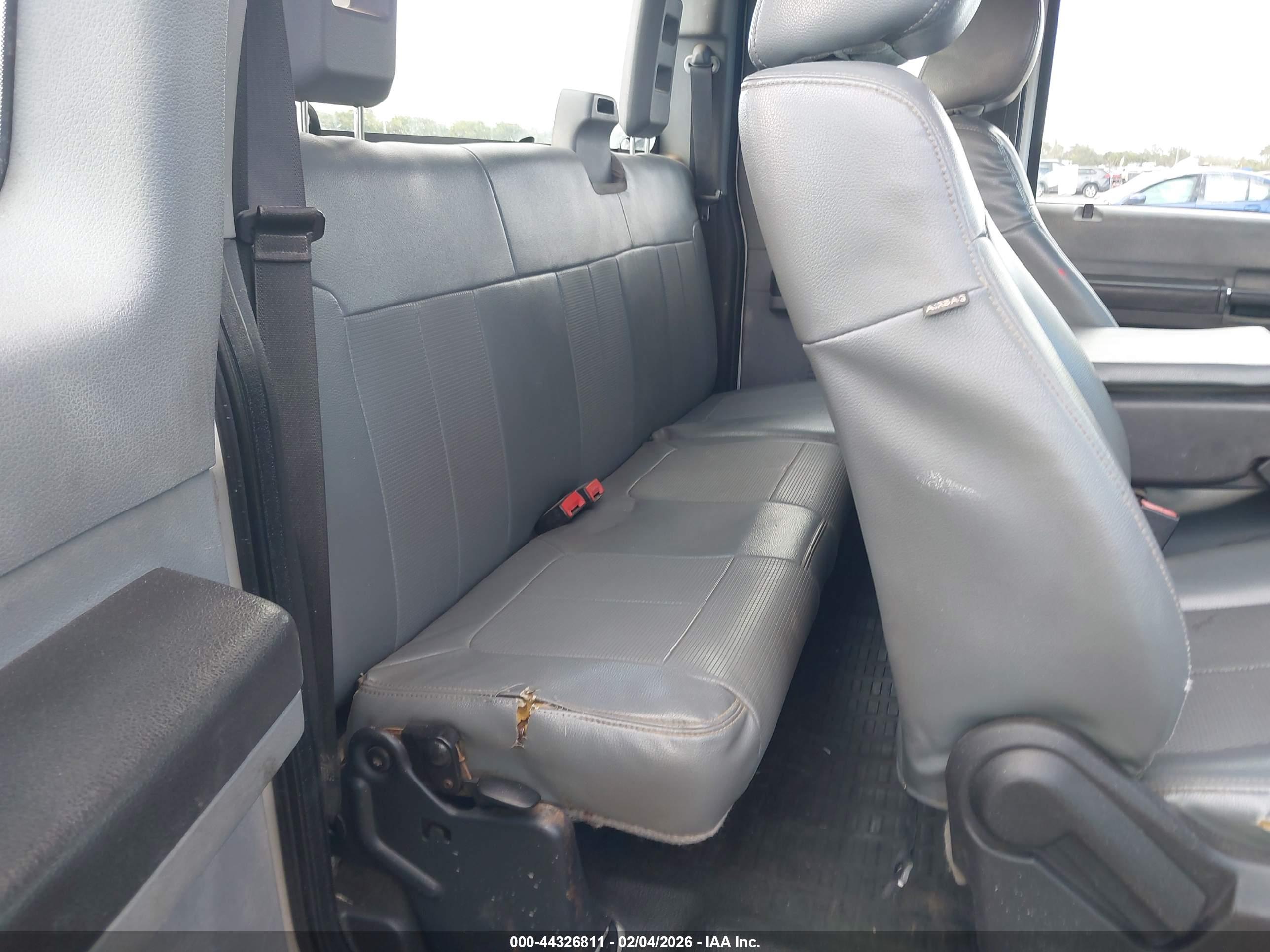 FORD F-250 image 8