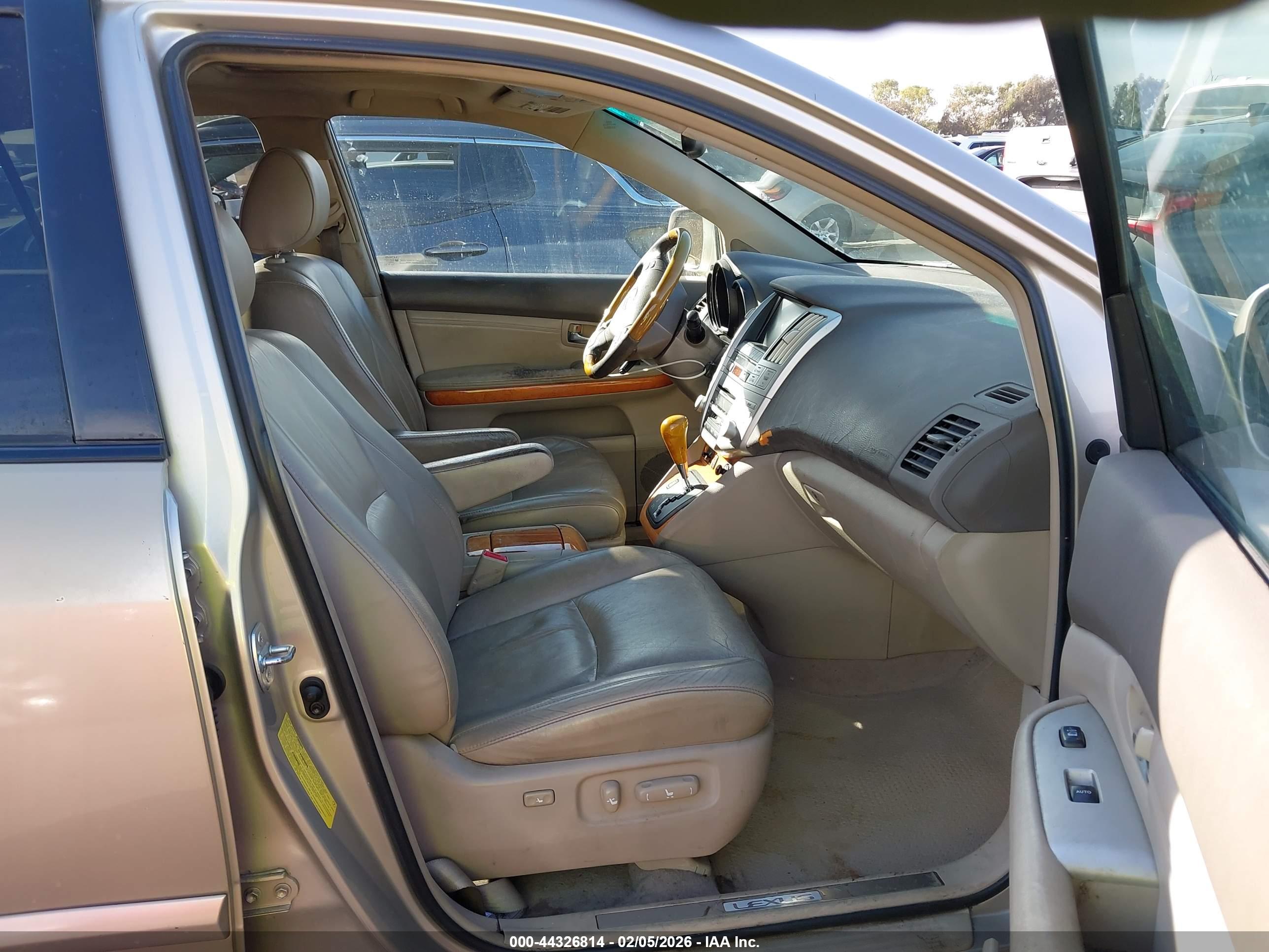 LEXUS RX image 5