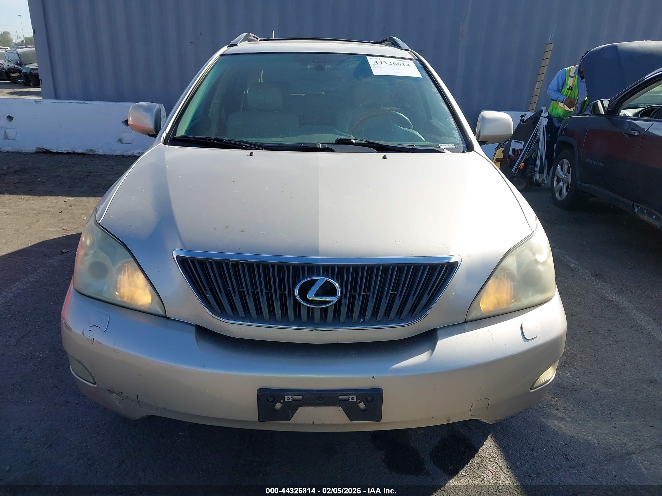 LEXUS RX image 6
