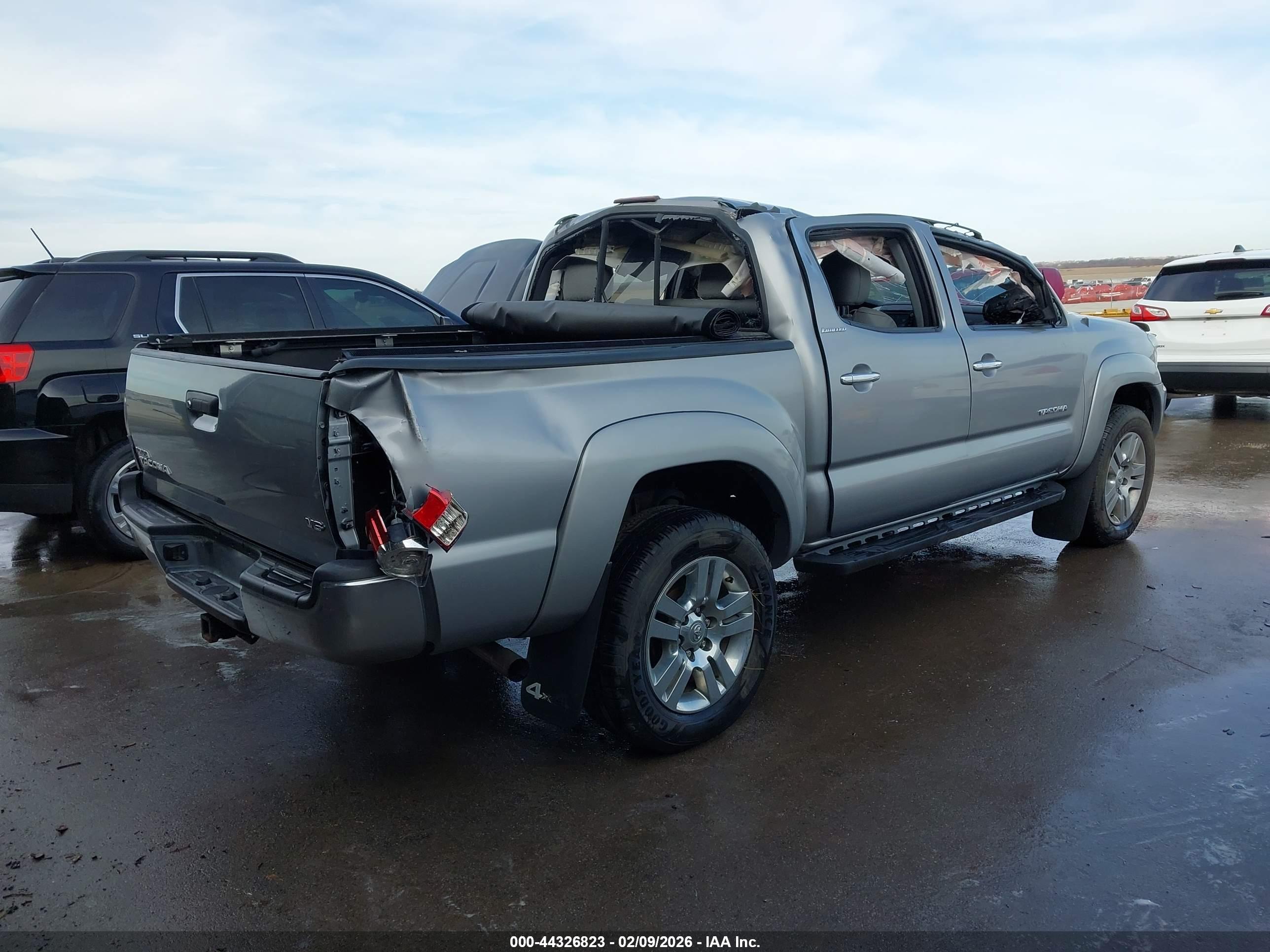 TOYOTA TACOMA image 4