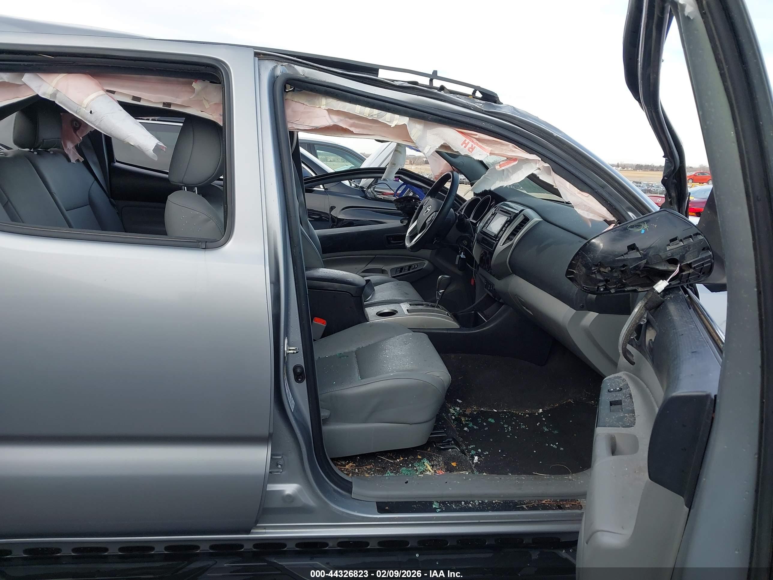 TOYOTA TACOMA image 5