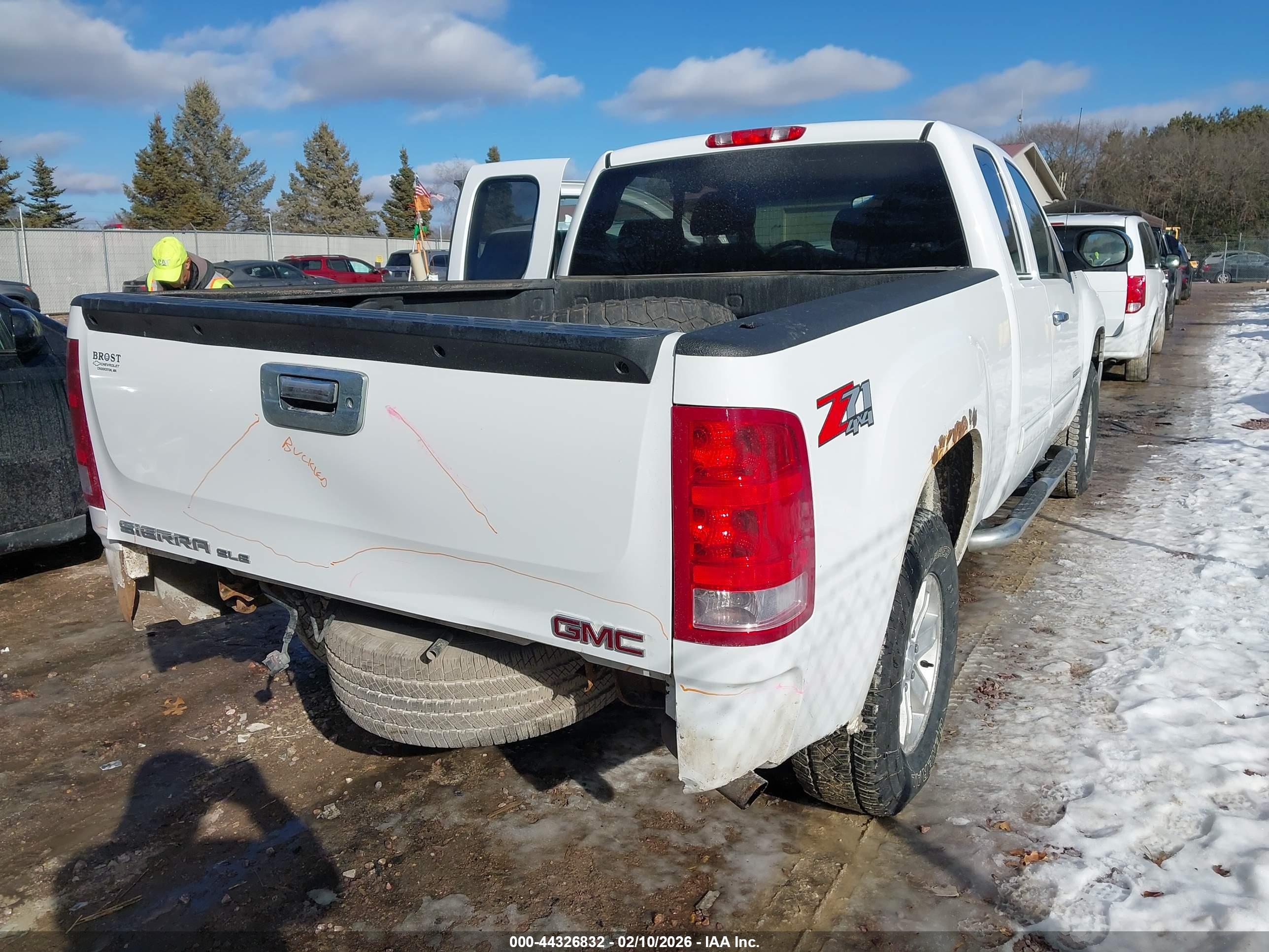GMC SIERRA image 4