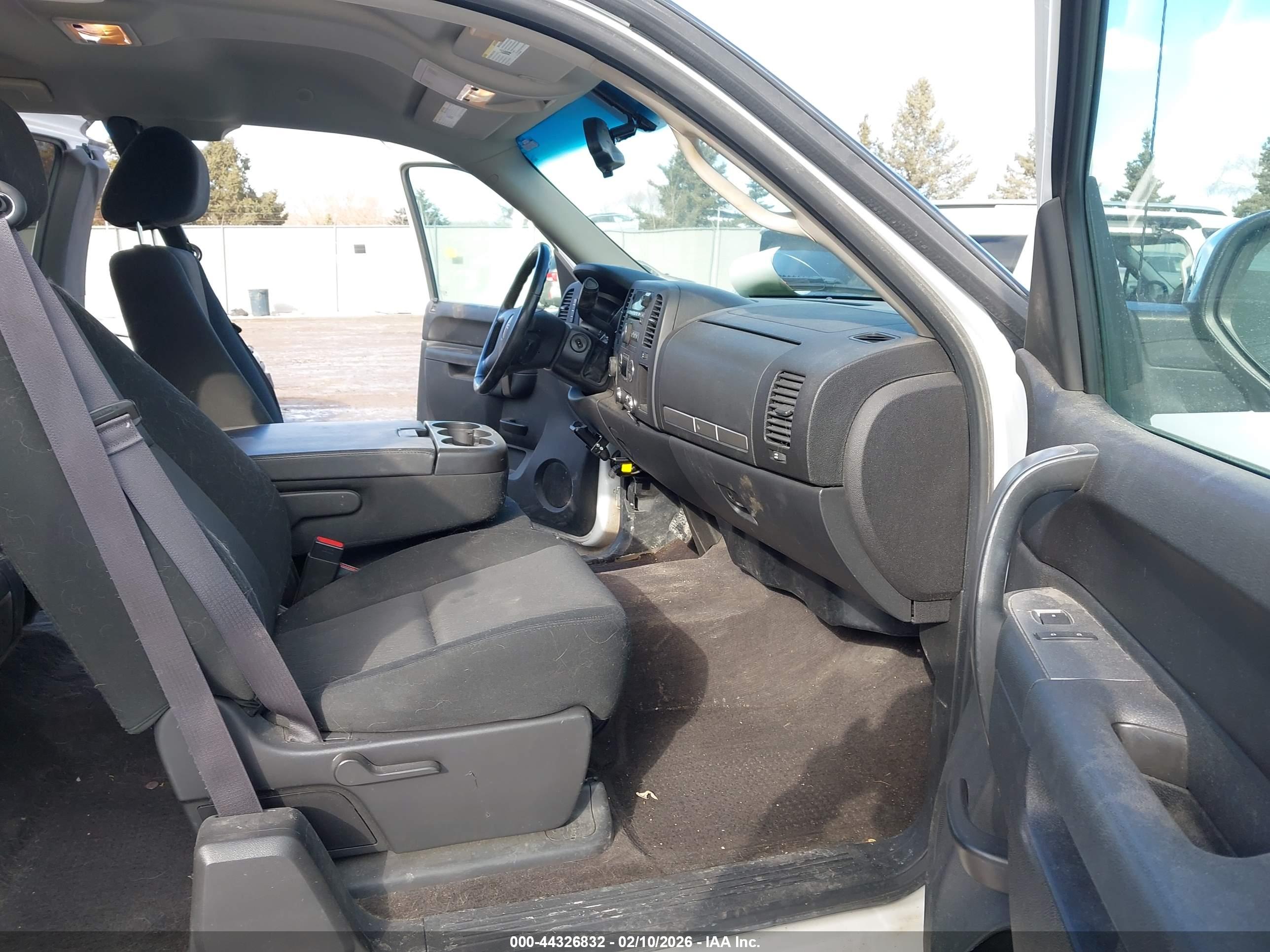 GMC SIERRA image 5