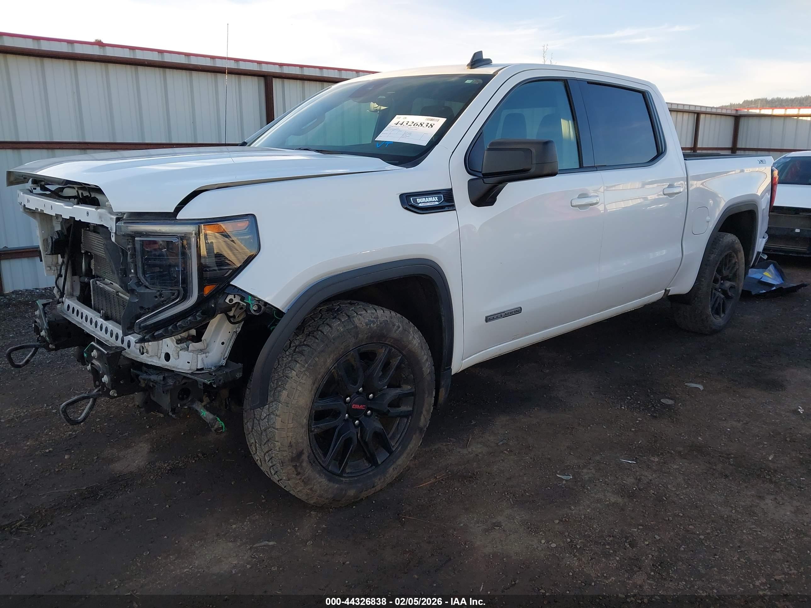 GMC SIERRA image 2