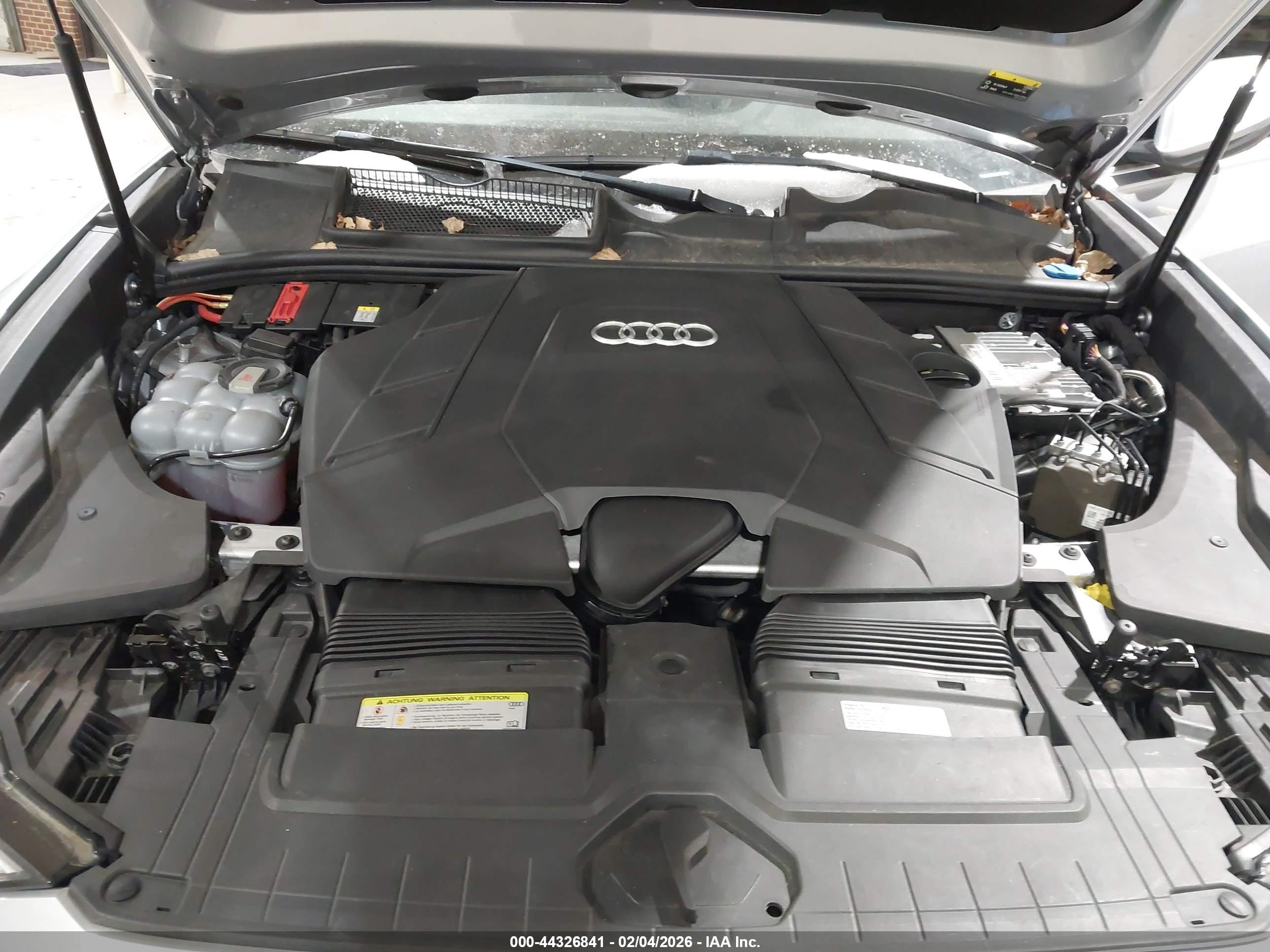 AUDI Q8 image 10