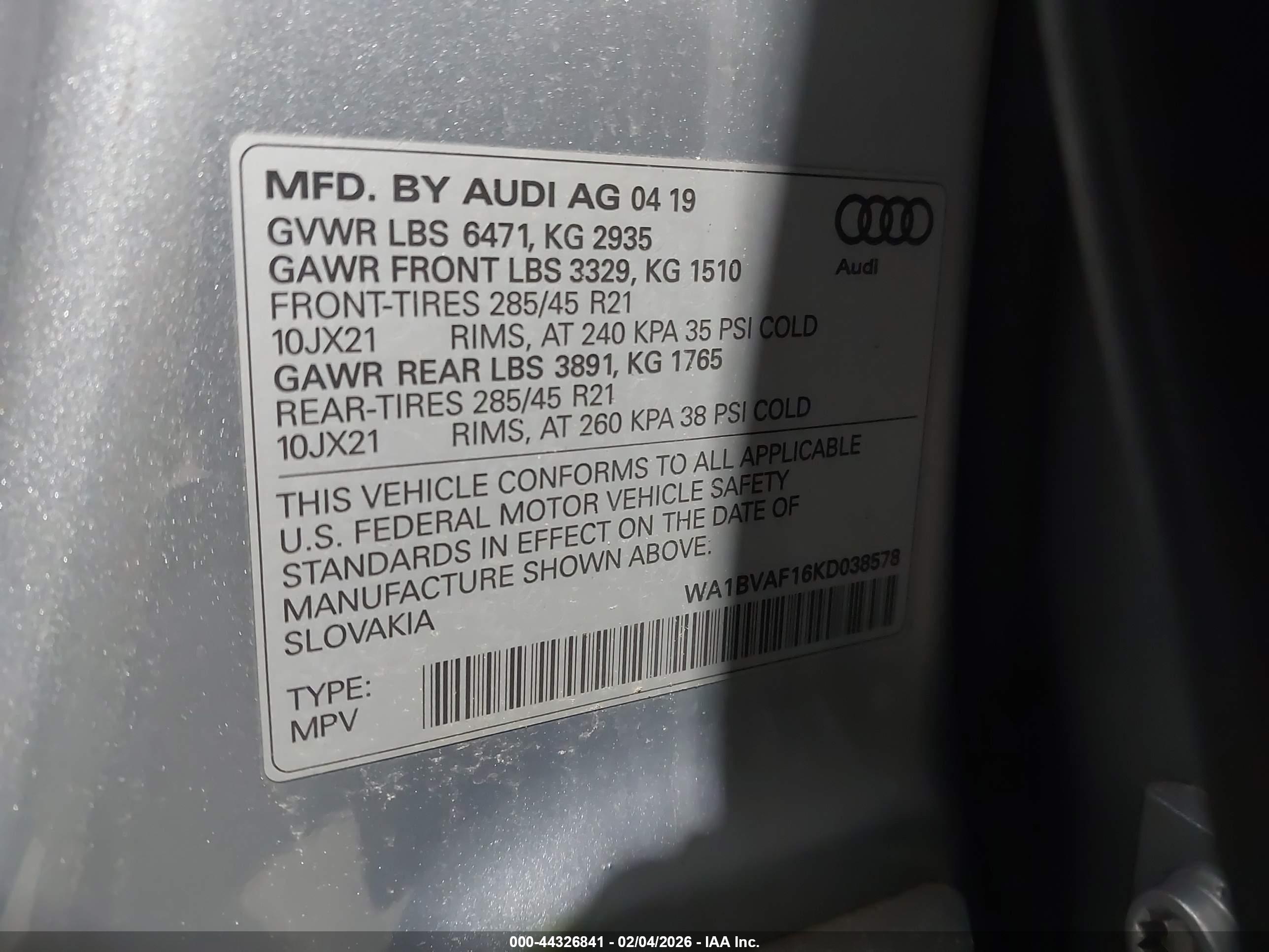 AUDI Q8 image 9