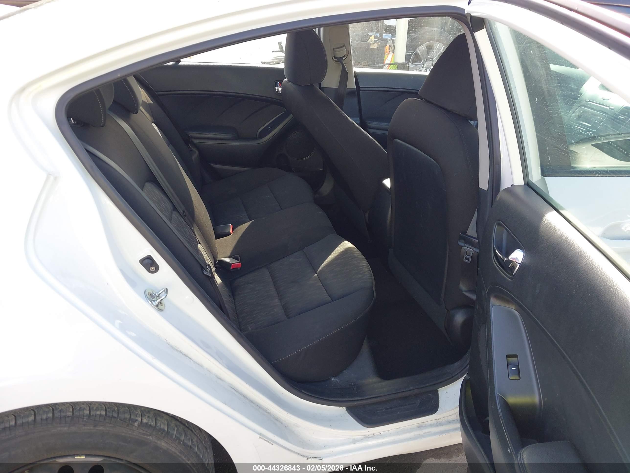 KIA FORTE image 8
