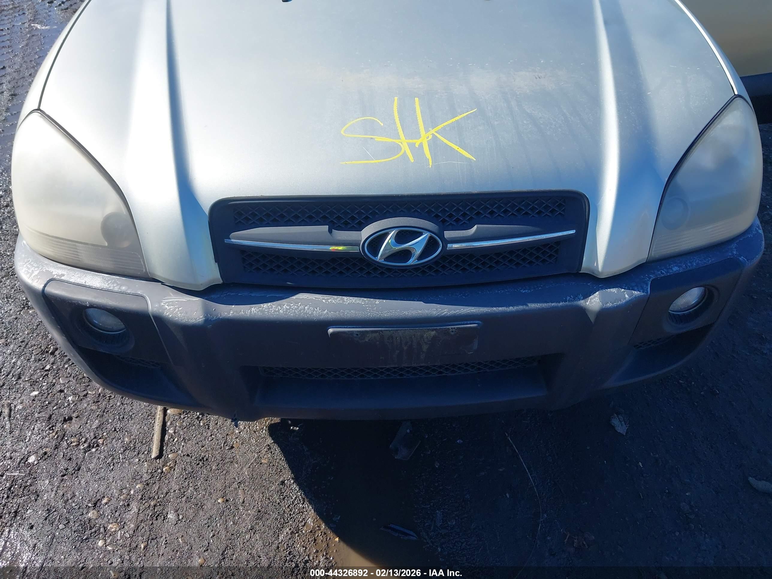 HYUNDAI TUCSON image 10