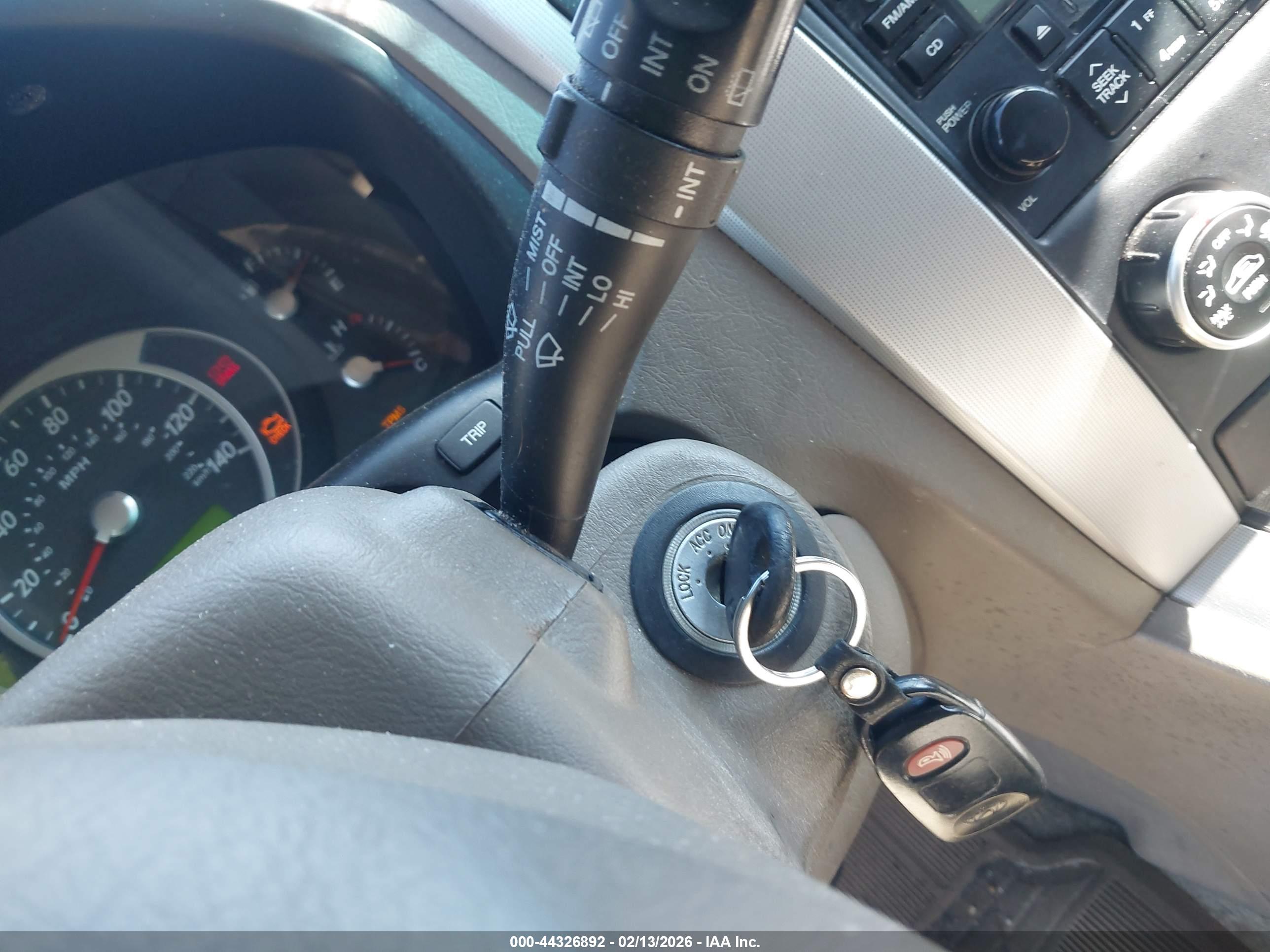 HYUNDAI TUCSON image 11