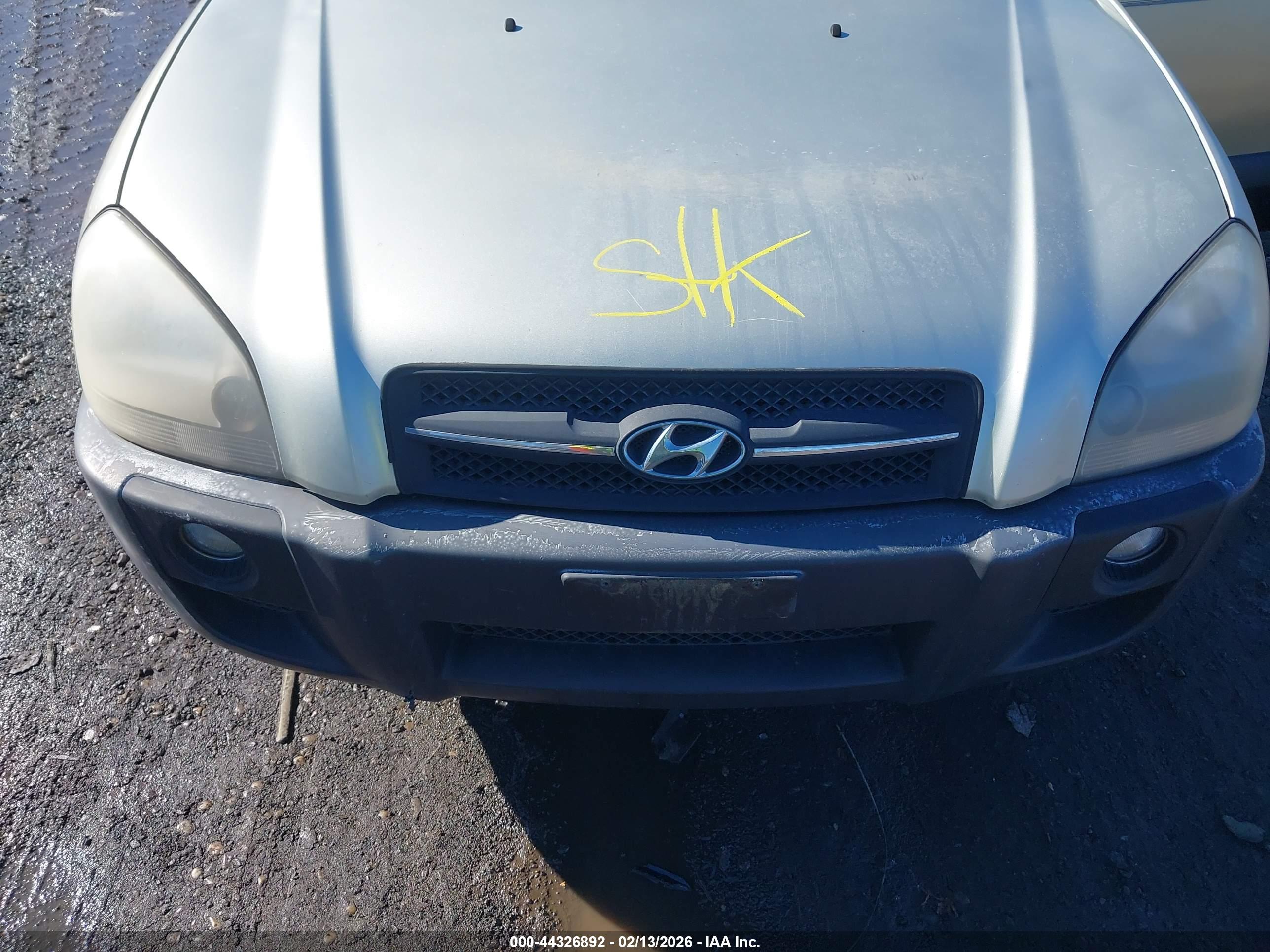 HYUNDAI TUCSON image 6