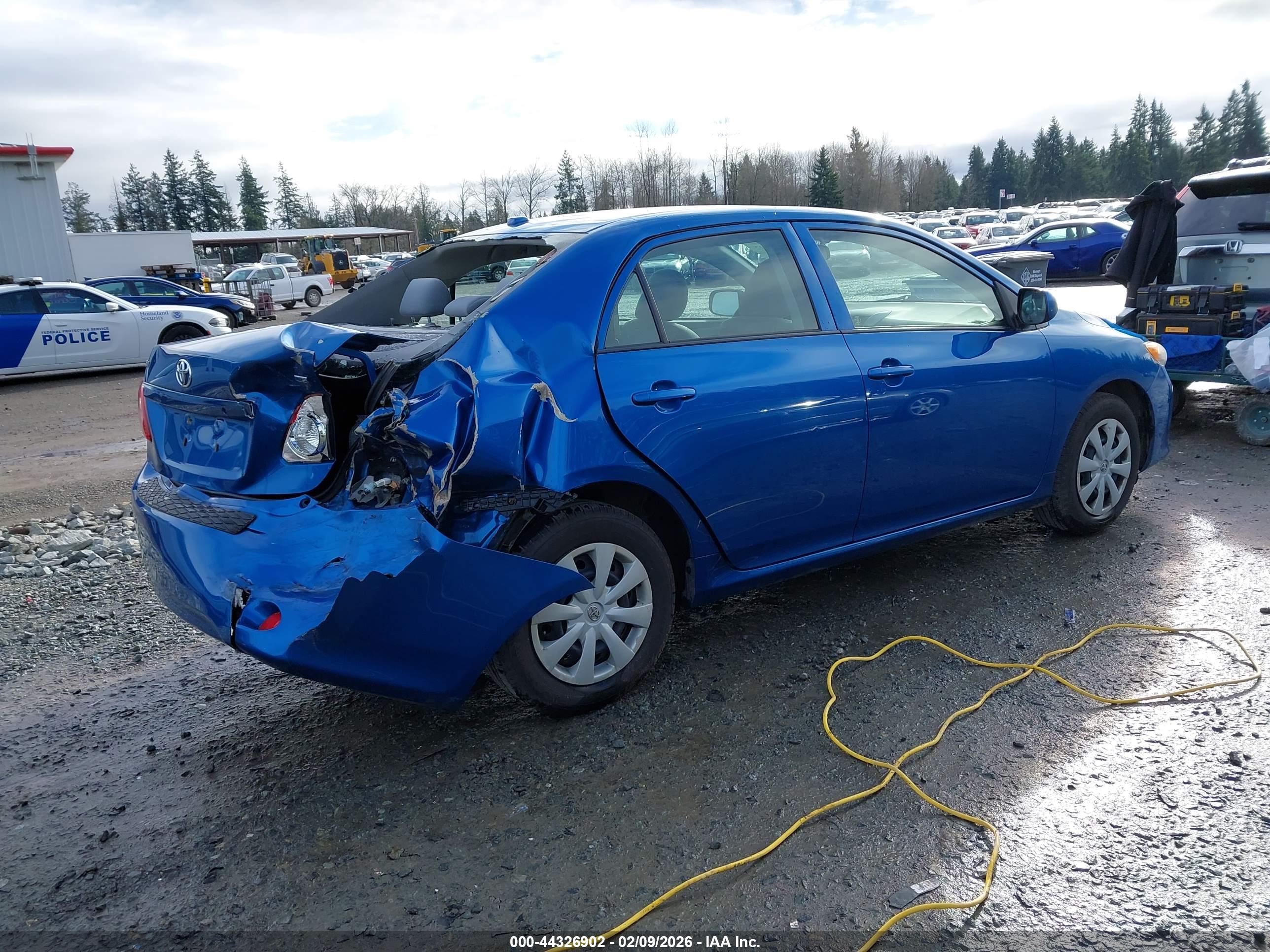 TOYOTA COROLLA image 4