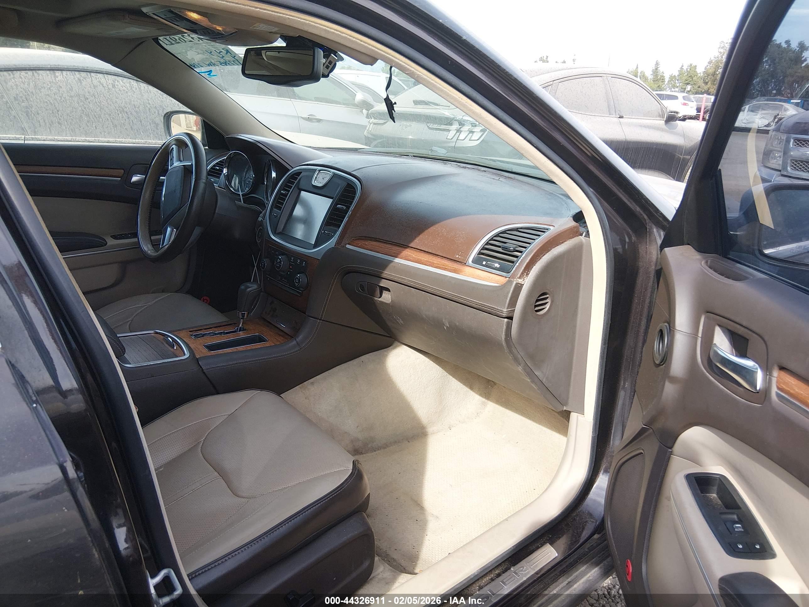 CHRYSLER 300C image 5