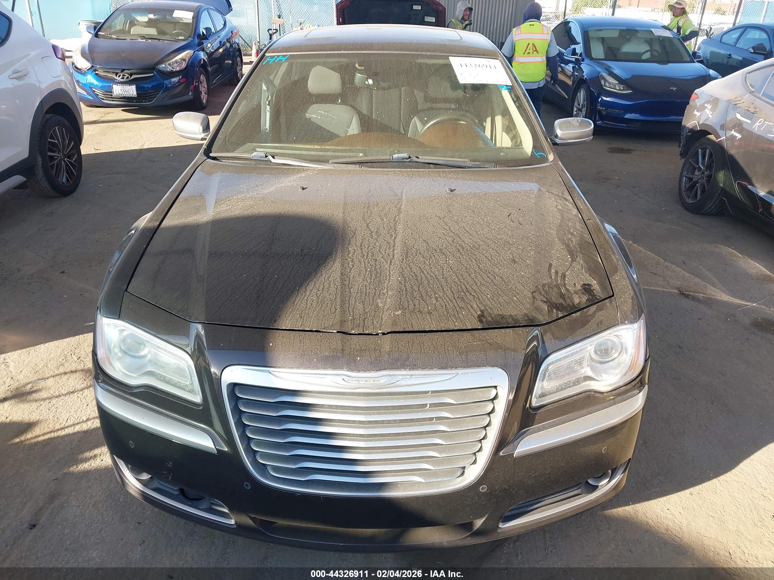 CHRYSLER 300C image 6