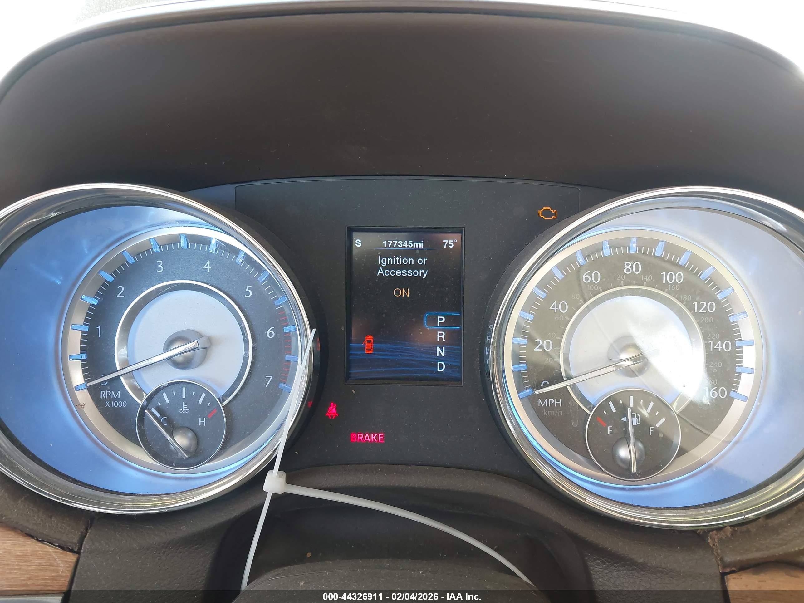 CHRYSLER 300C image 7