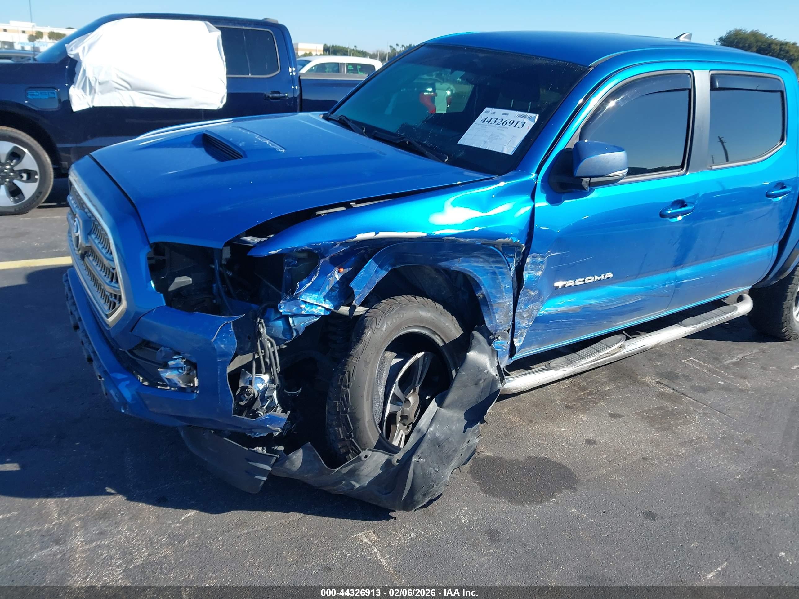 TOYOTA TACOMA image 6
