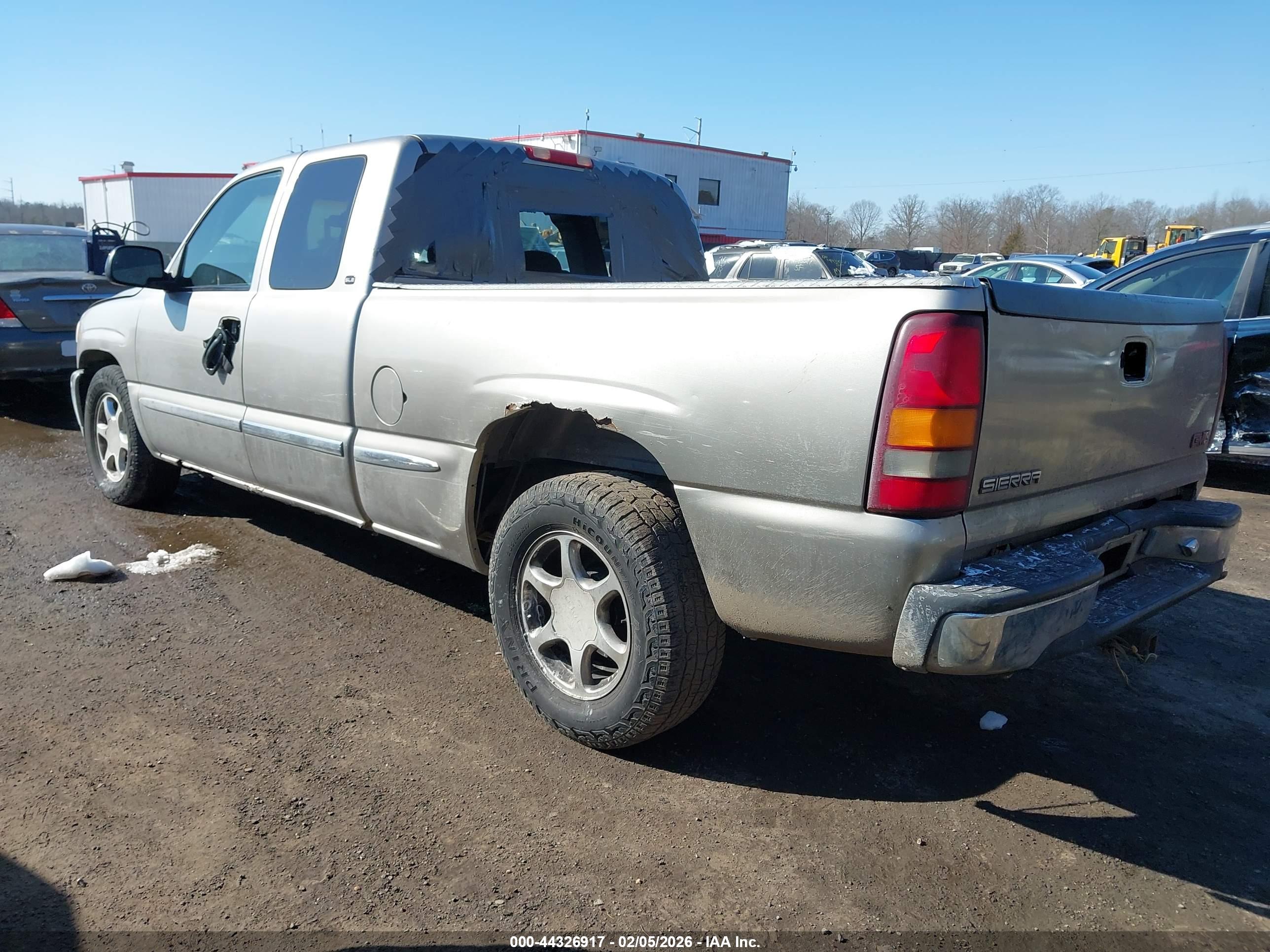 GMC SIERRA image 3