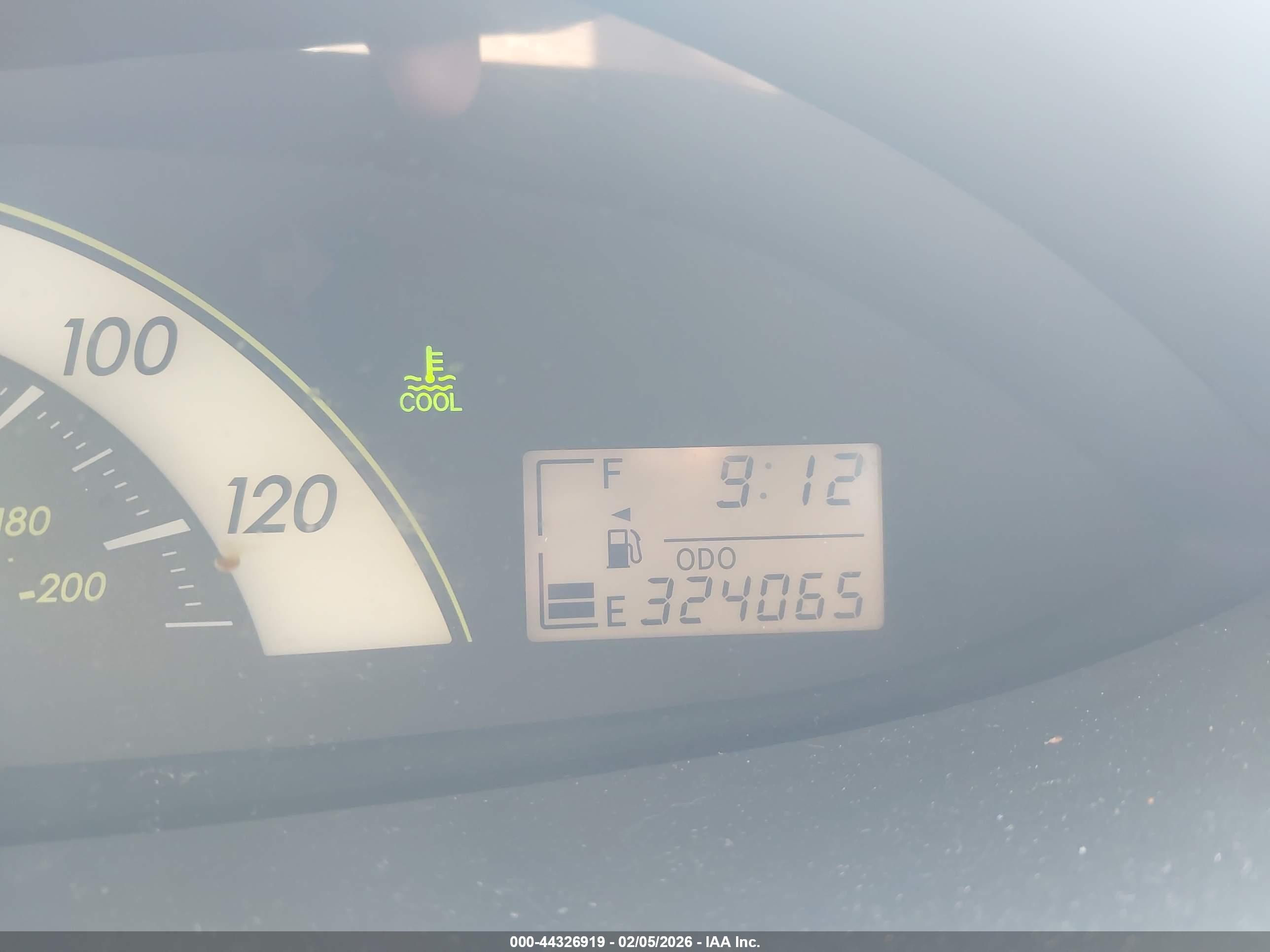 TOYOTA YARIS image 7
