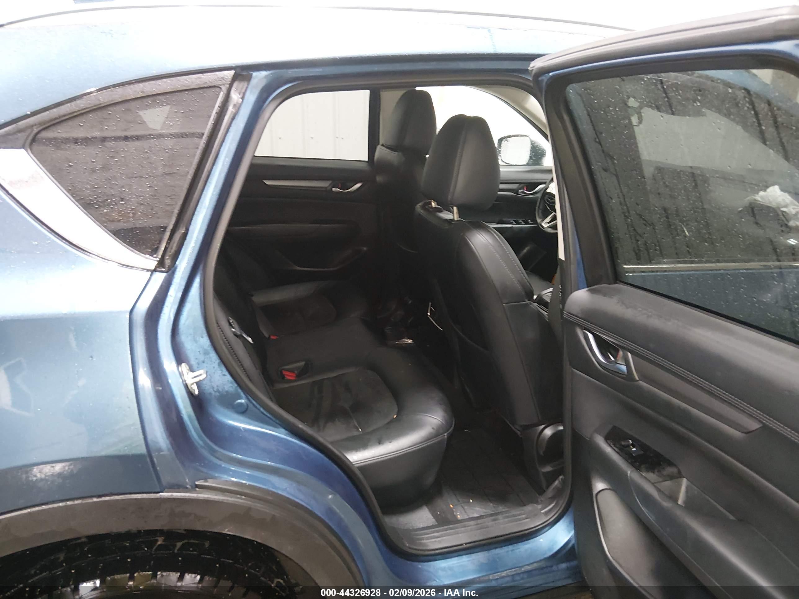MAZDA CX-5 image 8
