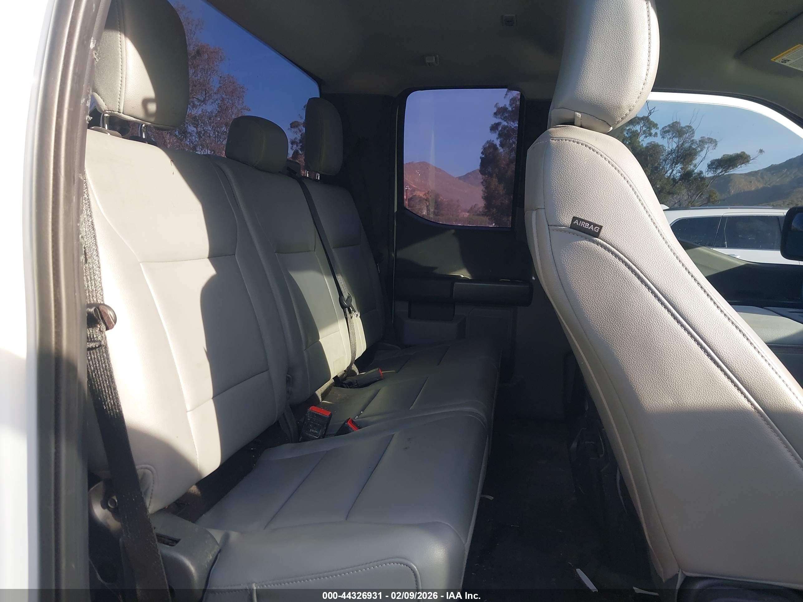 FORD F-150 image 8