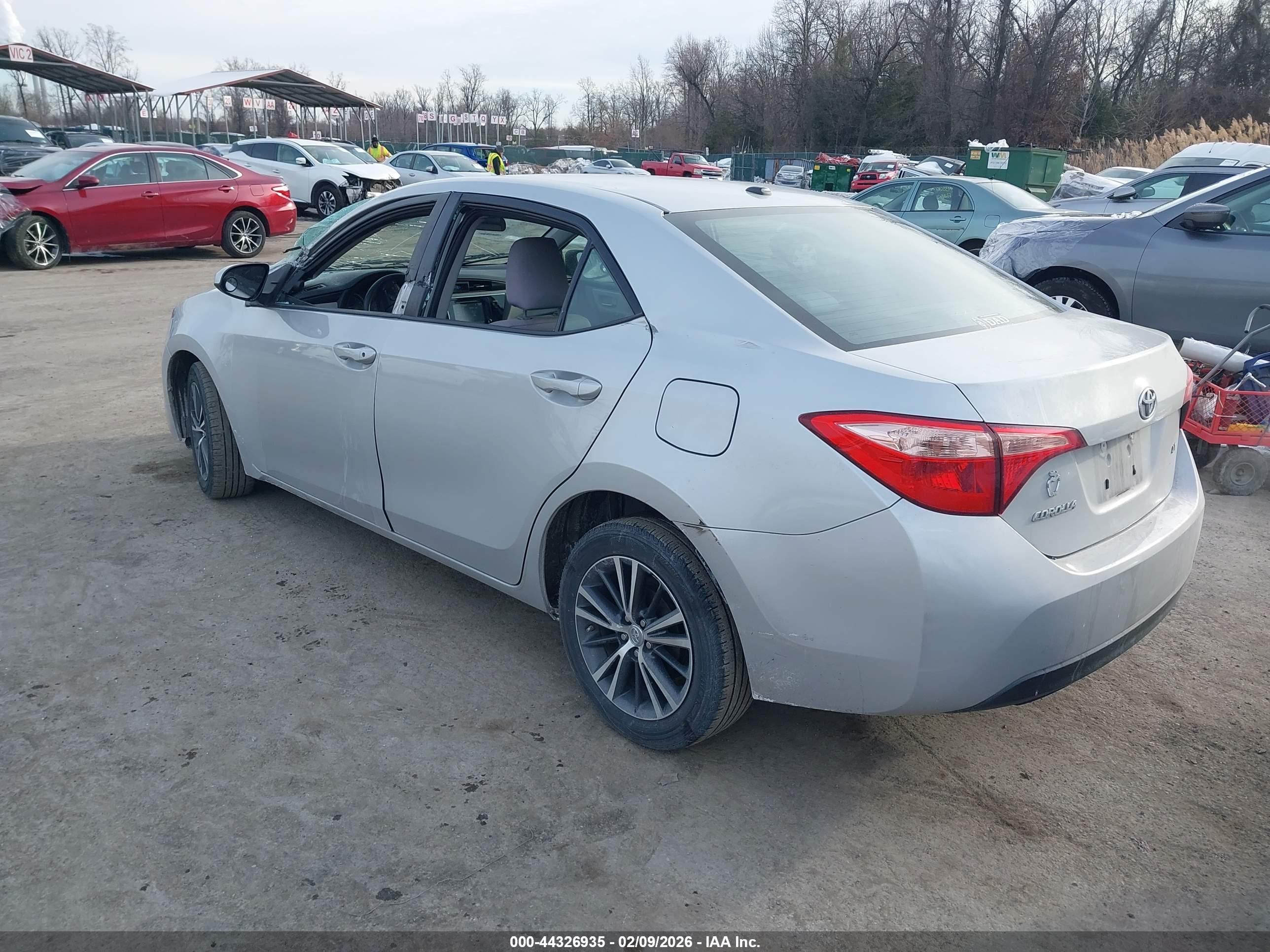 TOYOTA COROLLA image 3