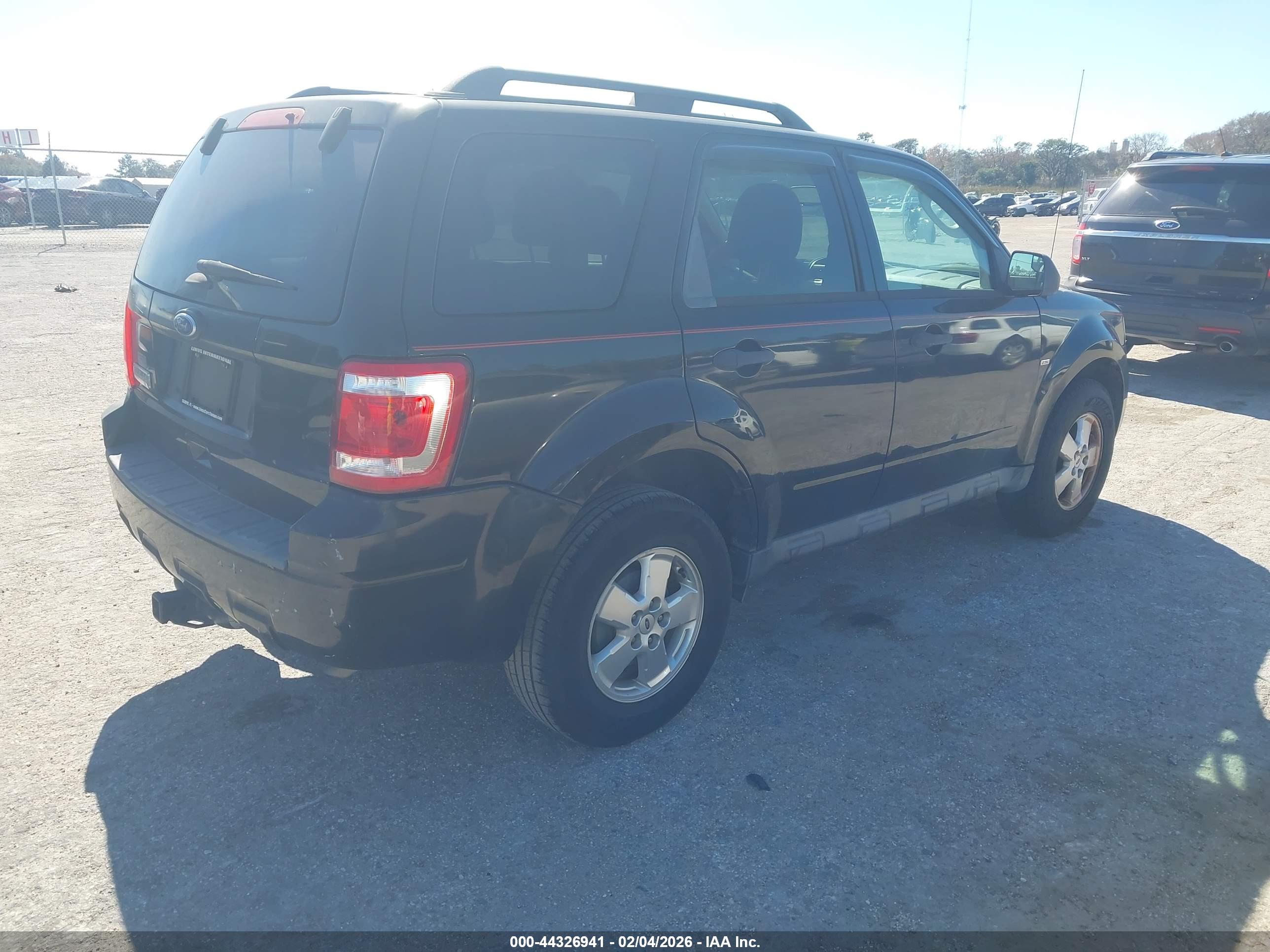 FORD ESCAPE image 4