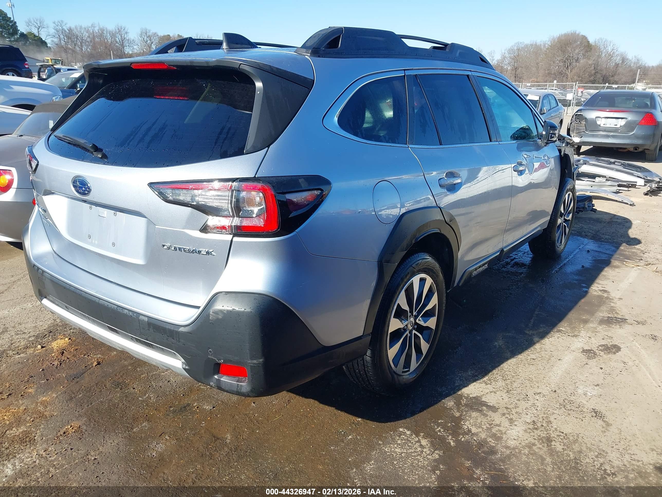SUBARU OUTBACK image 4