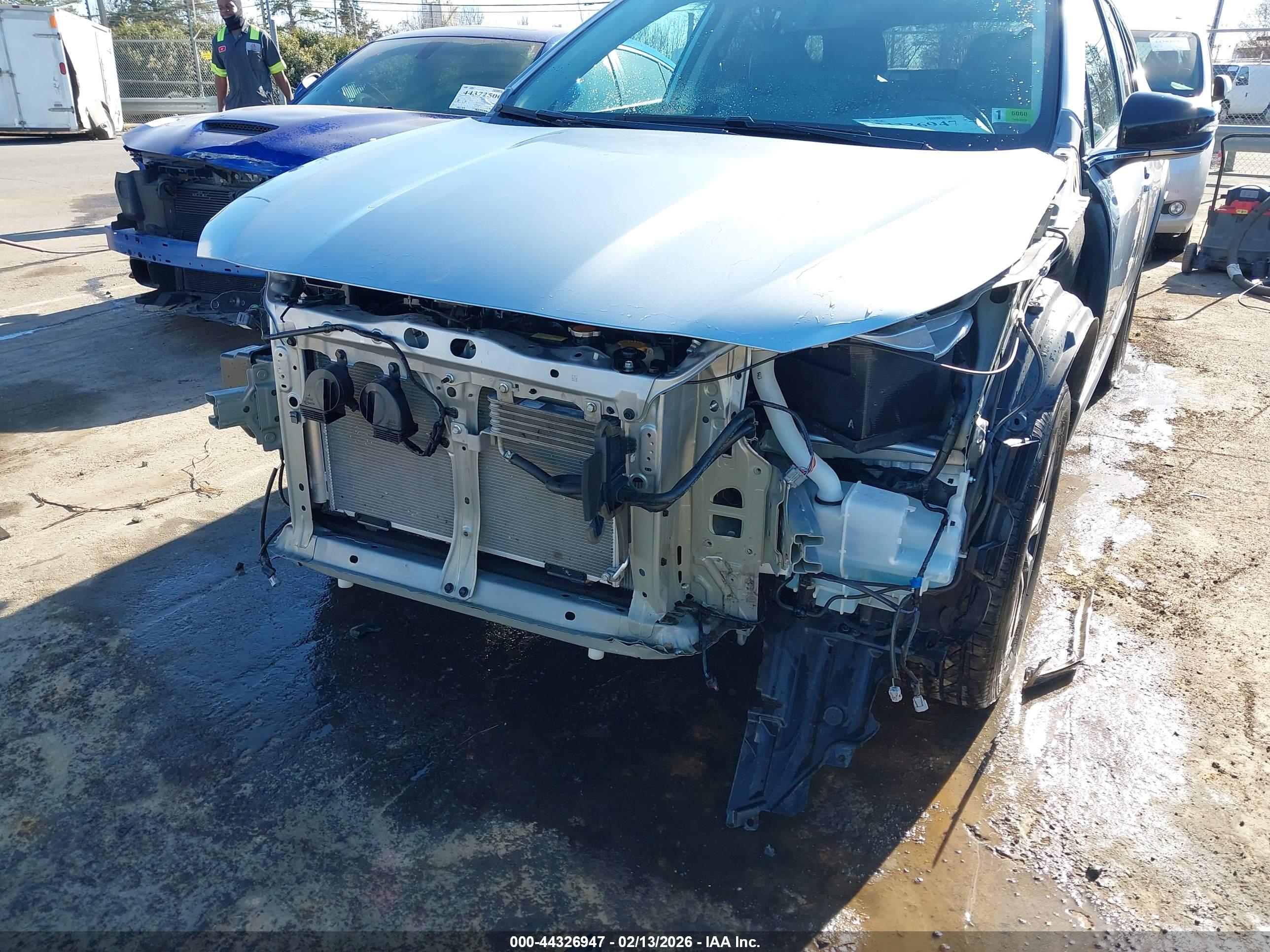 SUBARU OUTBACK image 6