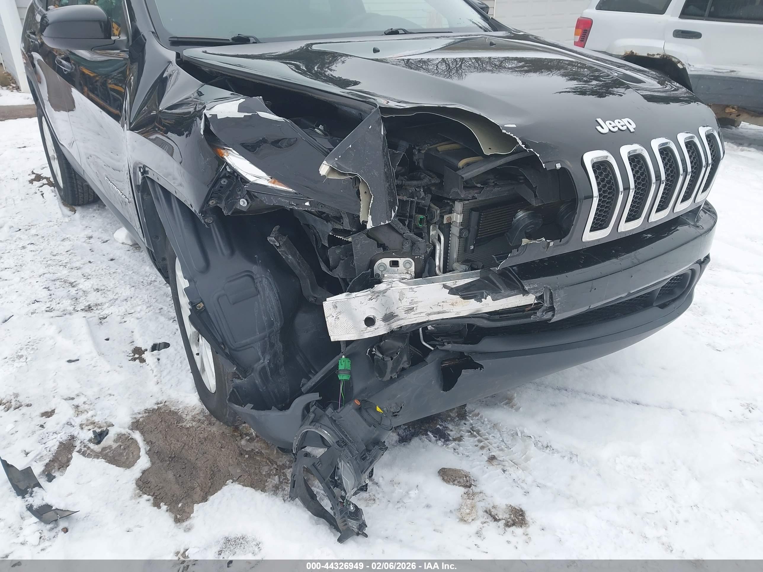 JEEP CHEROKEE image 6