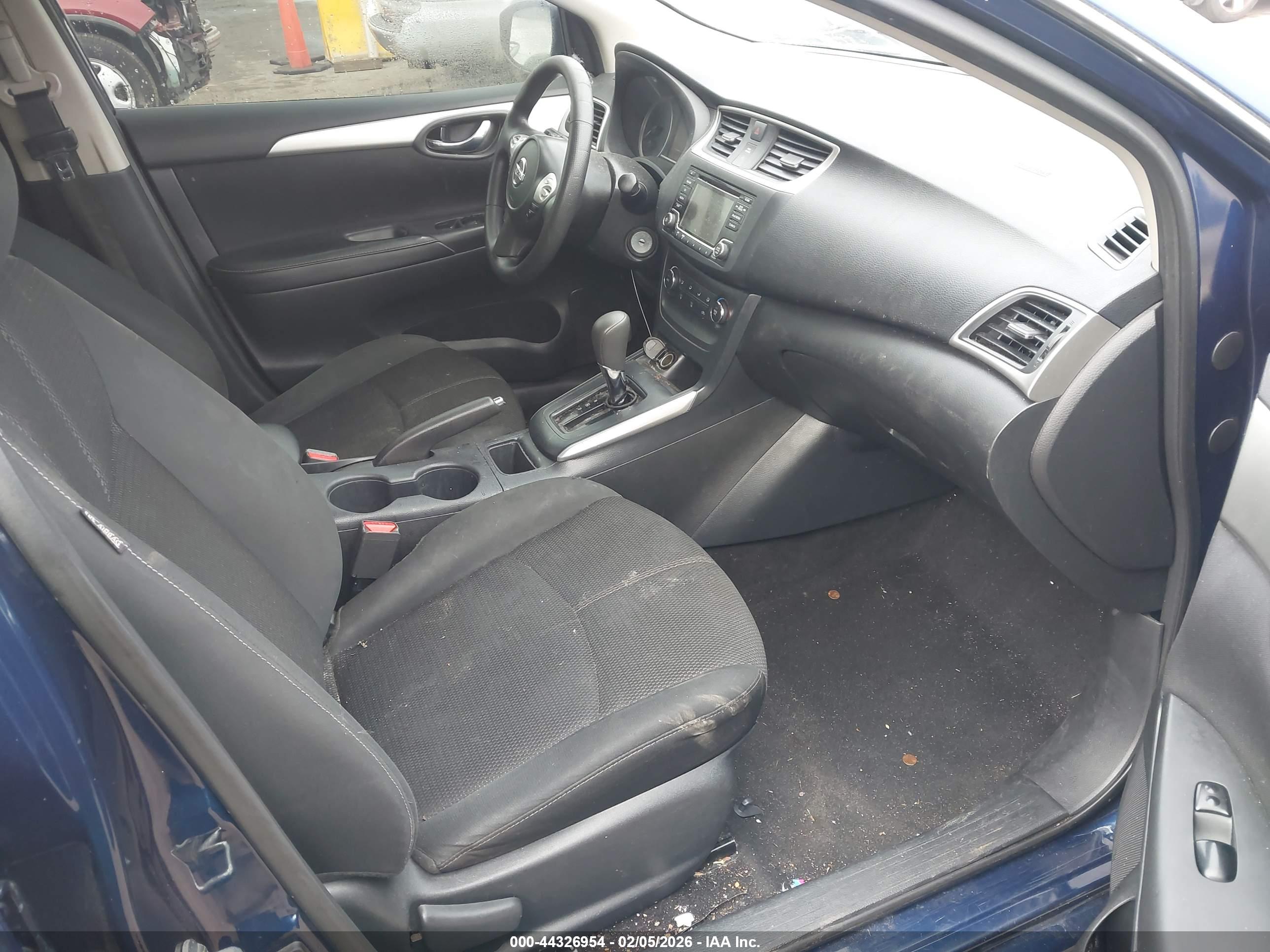 NISSAN SENTRA image 5