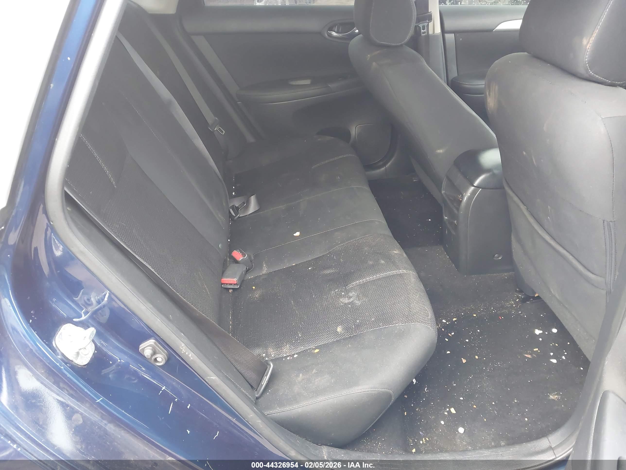 NISSAN SENTRA image 8
