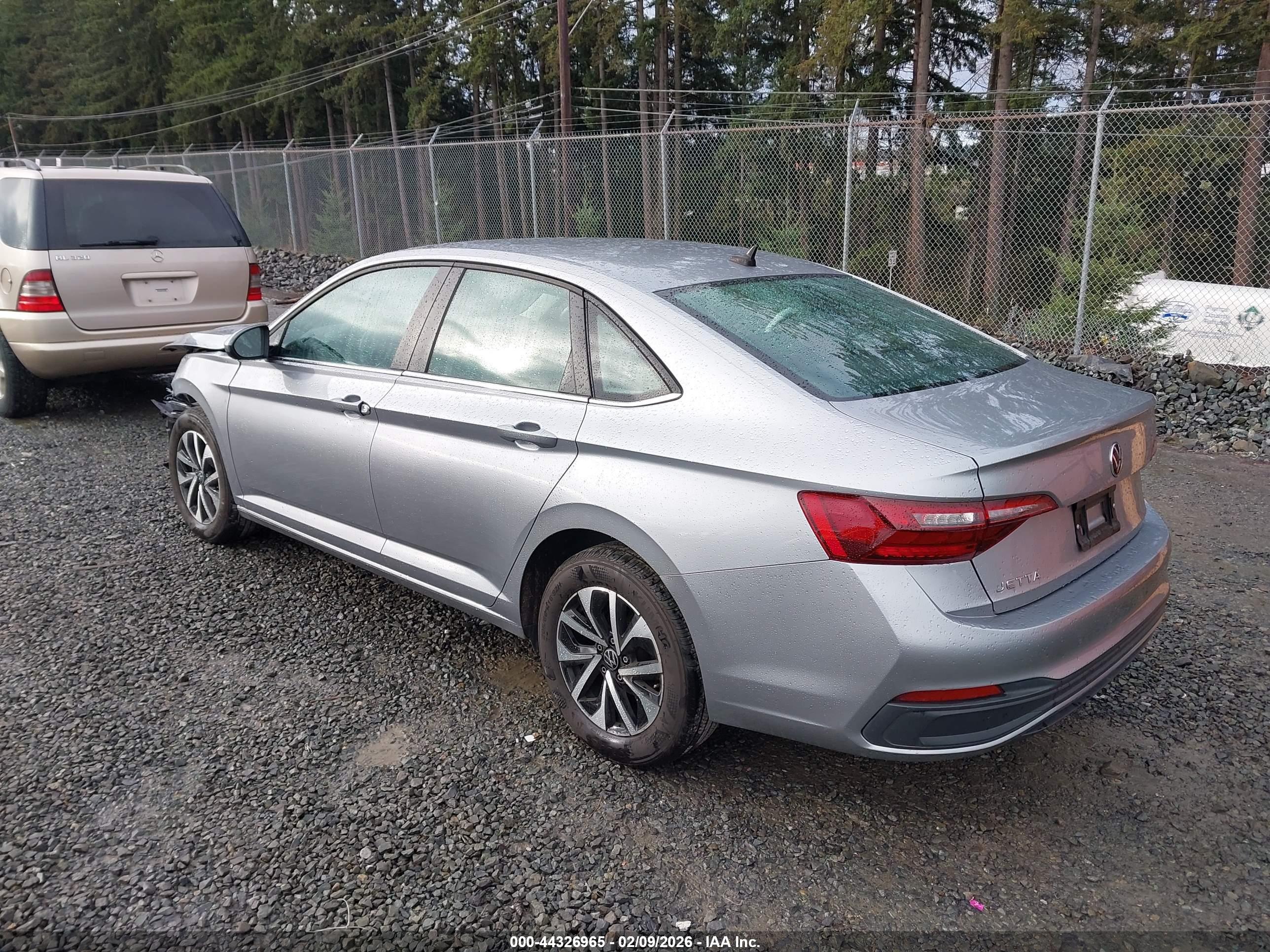 VOLKSWAGEN JETTA image 3
