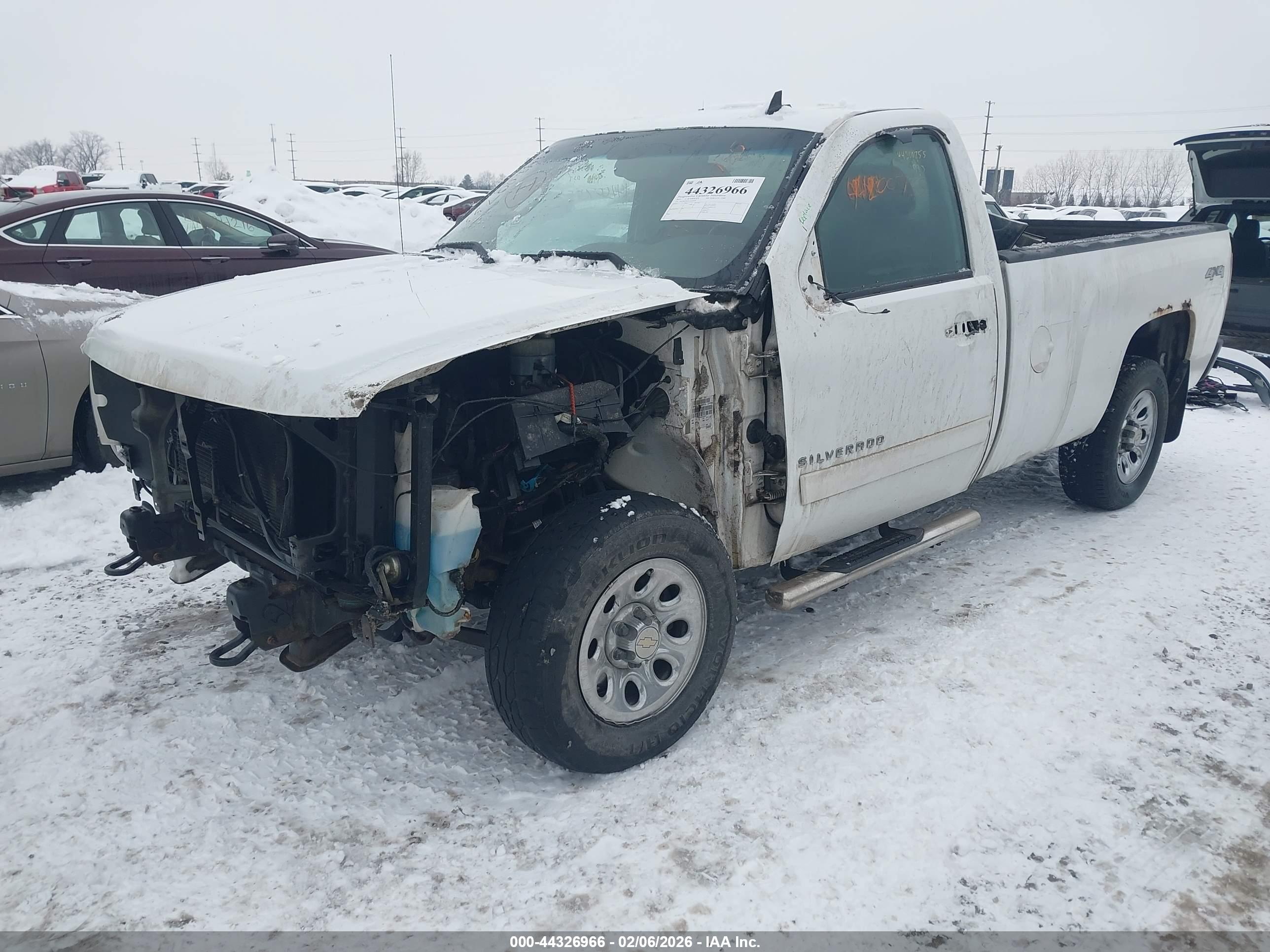 CHEVROLET SILVERADO image 2