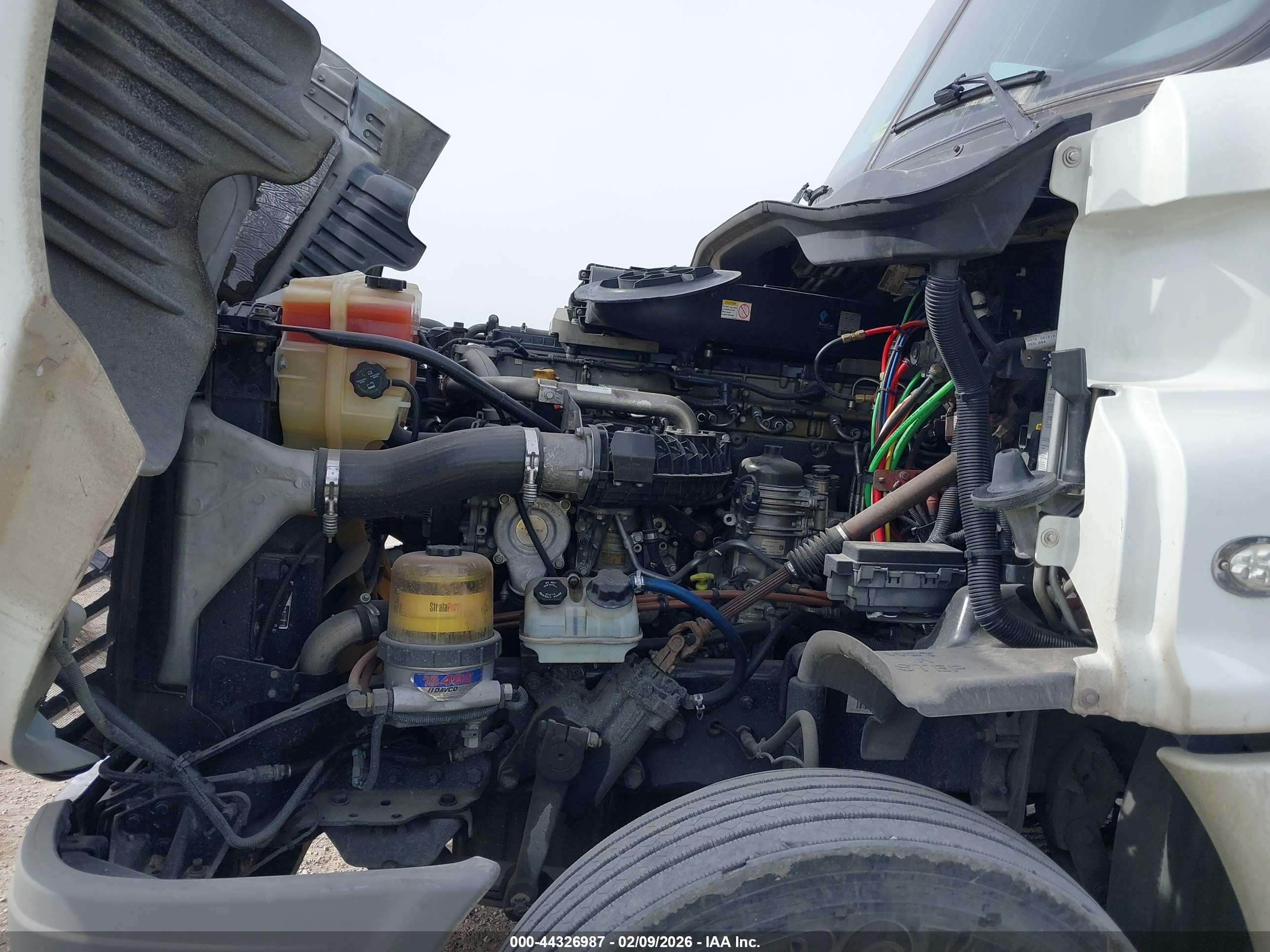 FREIGHTLINER CASCADIA image 10
