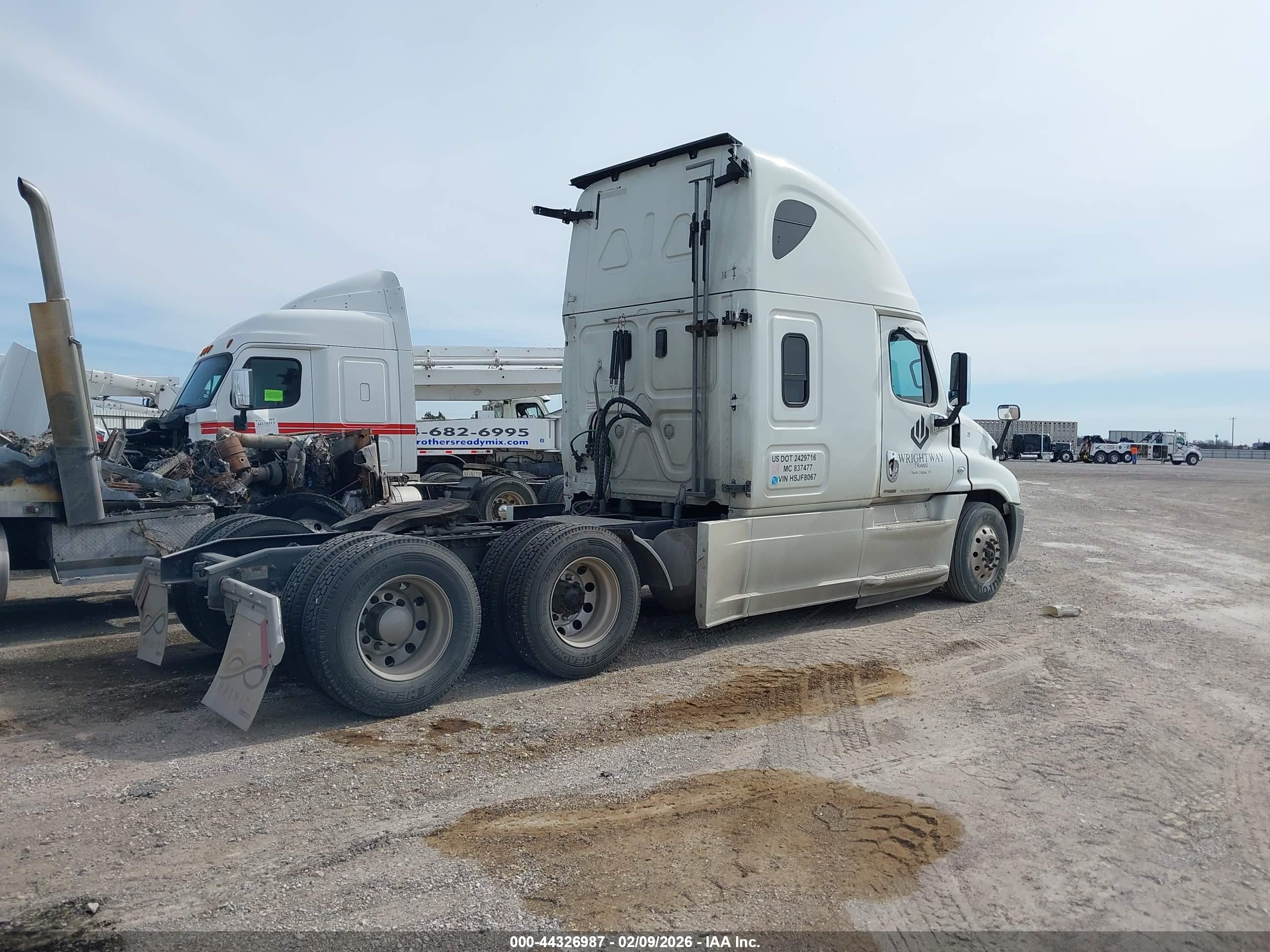 FREIGHTLINER CASCADIA image 4