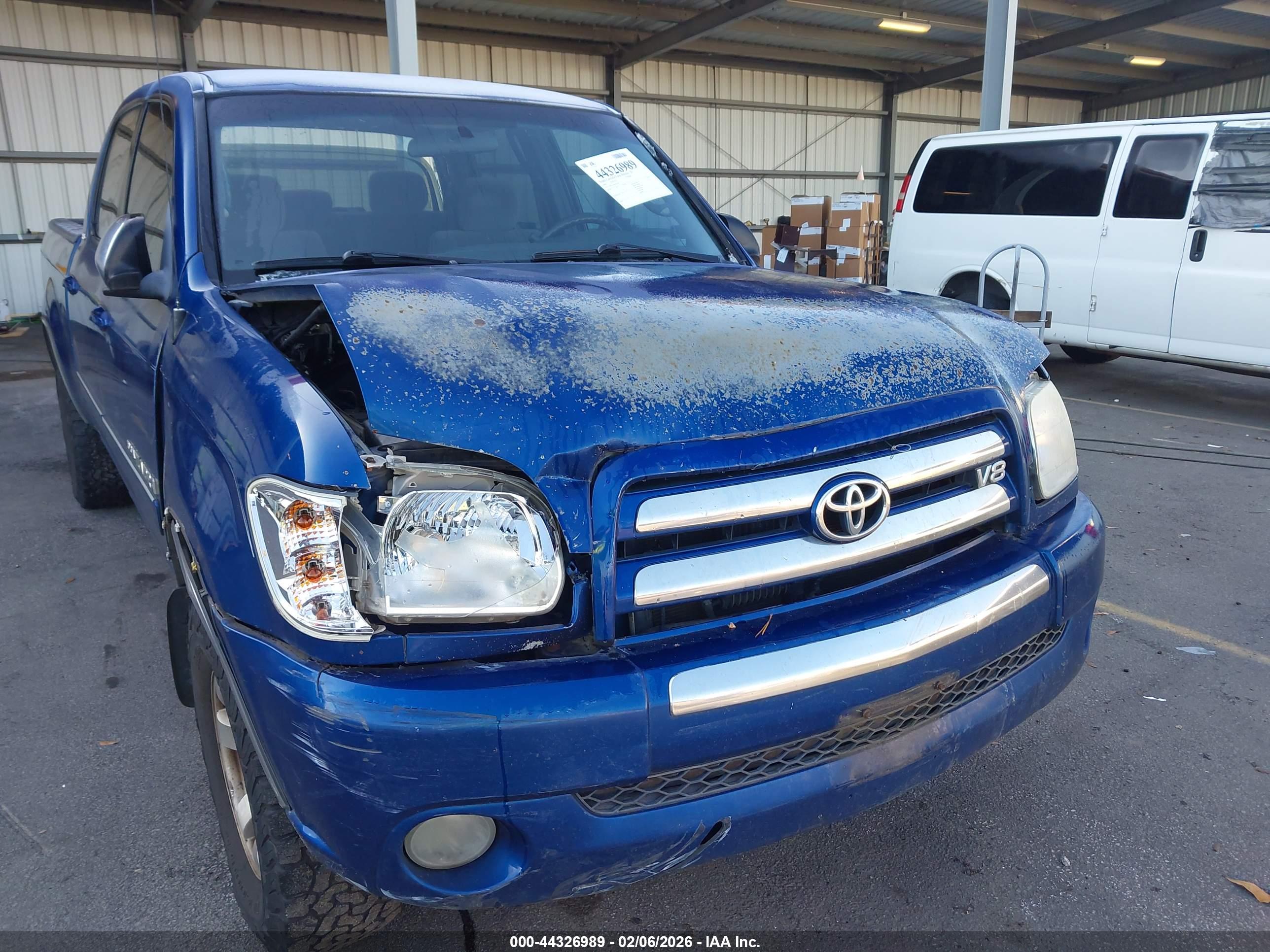 TOYOTA TUNDRA image 6