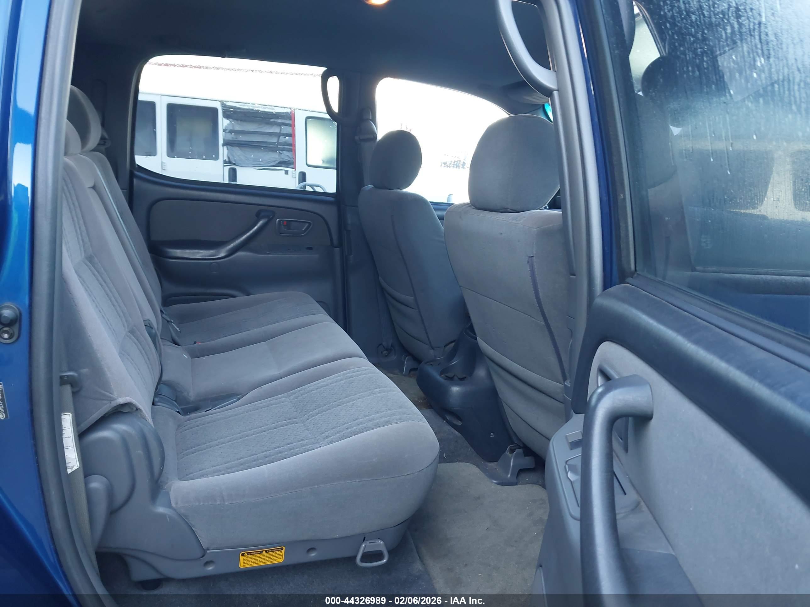 TOYOTA TUNDRA image 8